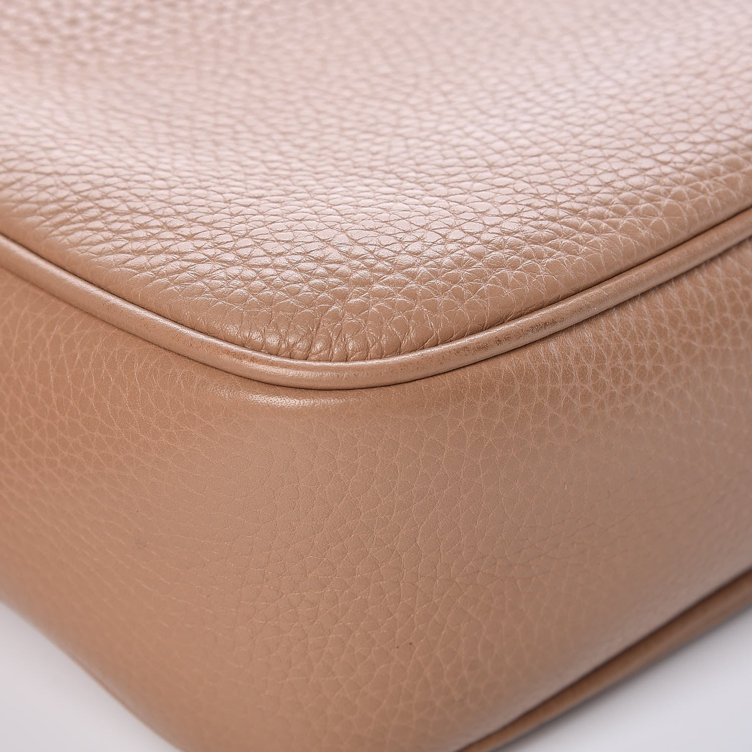 Gucci Pebbled Calfskin Small Soho Disco Bag Camelia 8 of 15