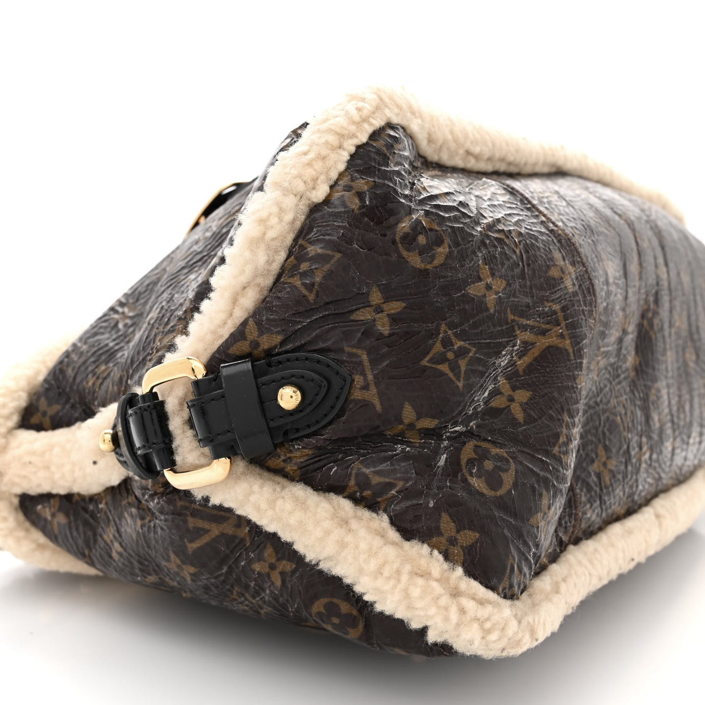 LOUIS VUITTON Patent Monogram Shearling Sac Thunder