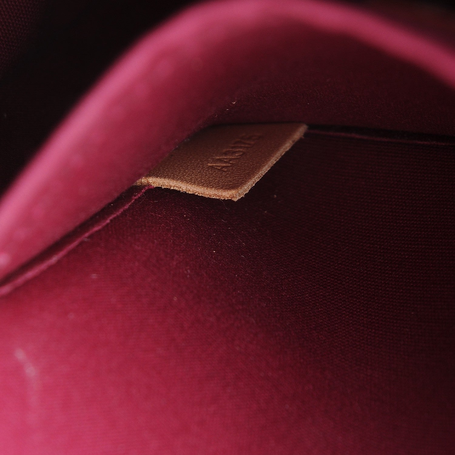 Louis Vuitton Vernis Santa Monica Clutch Magenta 7 of 9