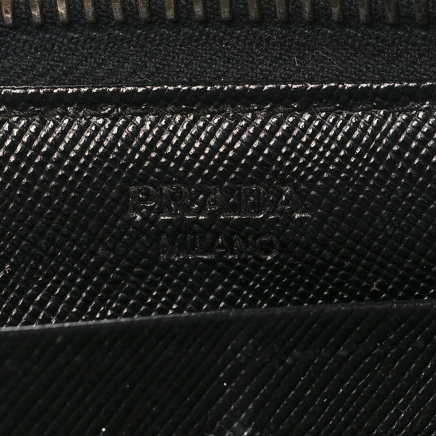 Saffiano Fiocco Bow Zip Around Wallet Black