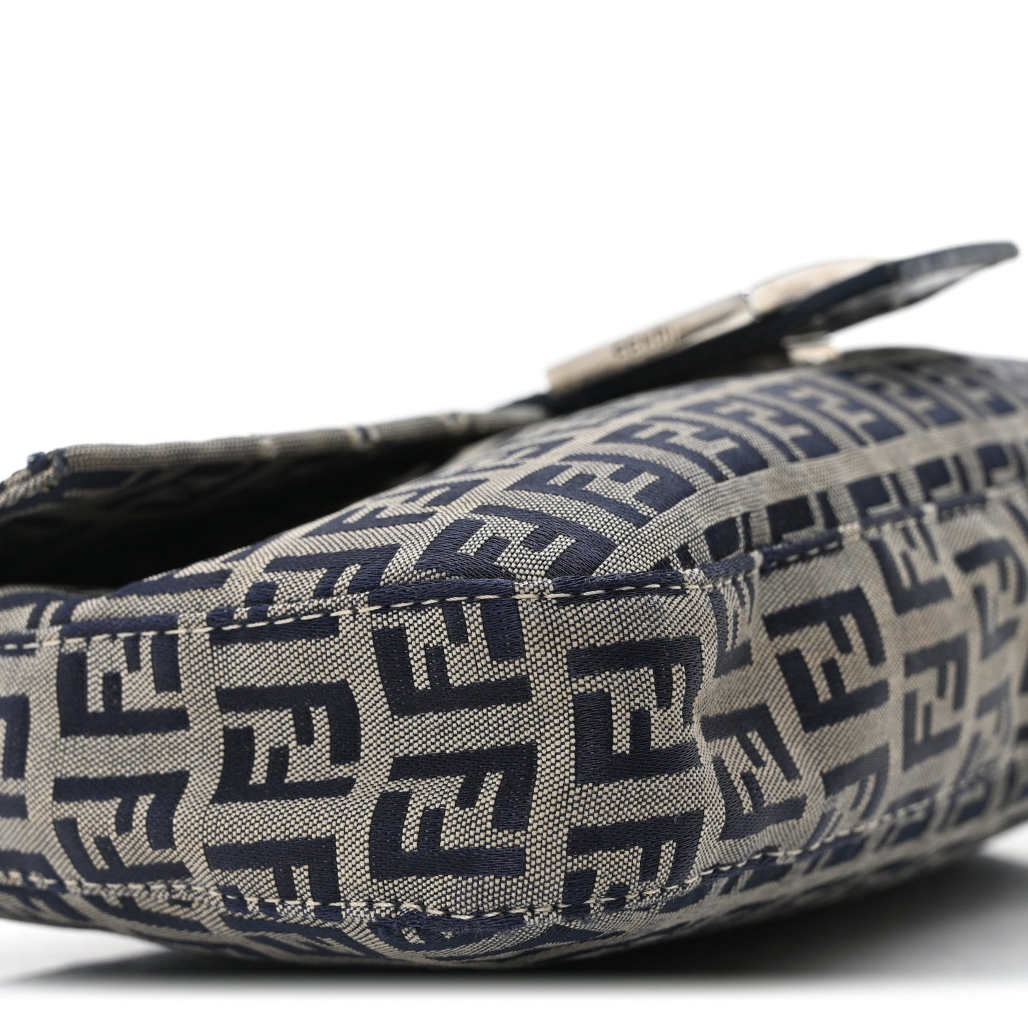Fendi Zucchino Baguette Navy 1758072 – FASHIONPHILE