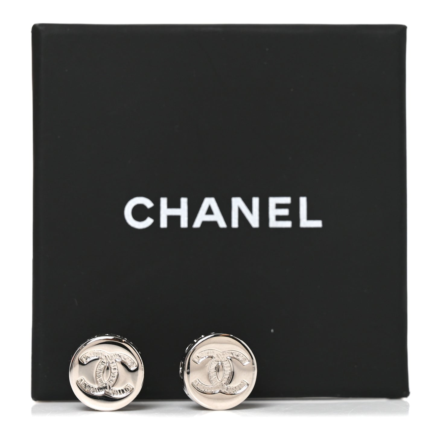 Metal Round CC Earrings Silver