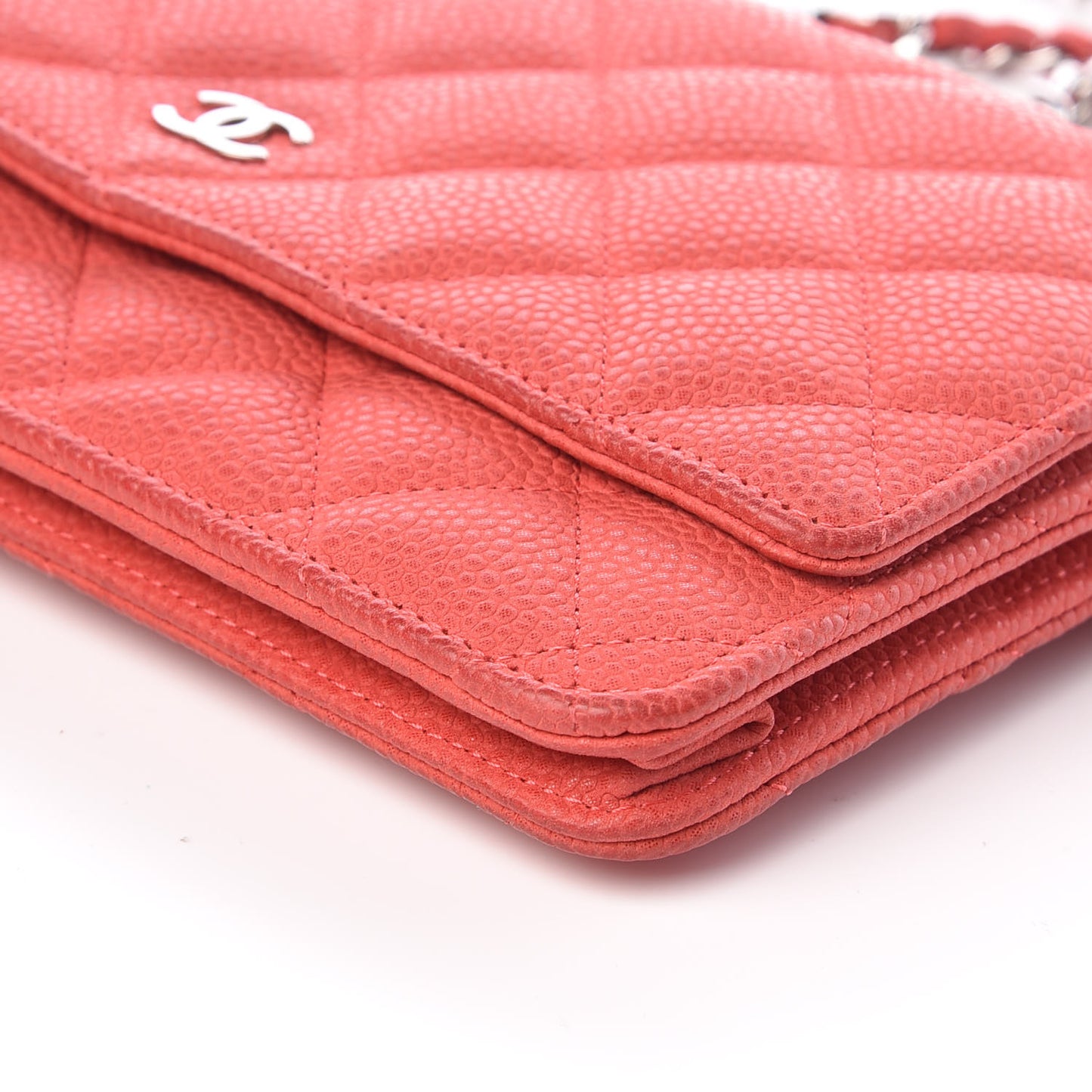 Iridescent Caviar Quilted Wallet on Chain WOC Pink