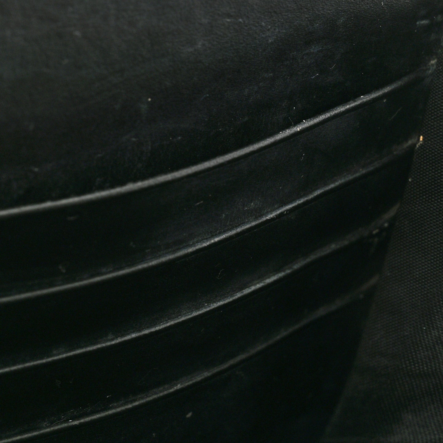 Guccissima Signature Bowy Chain Wallet Black