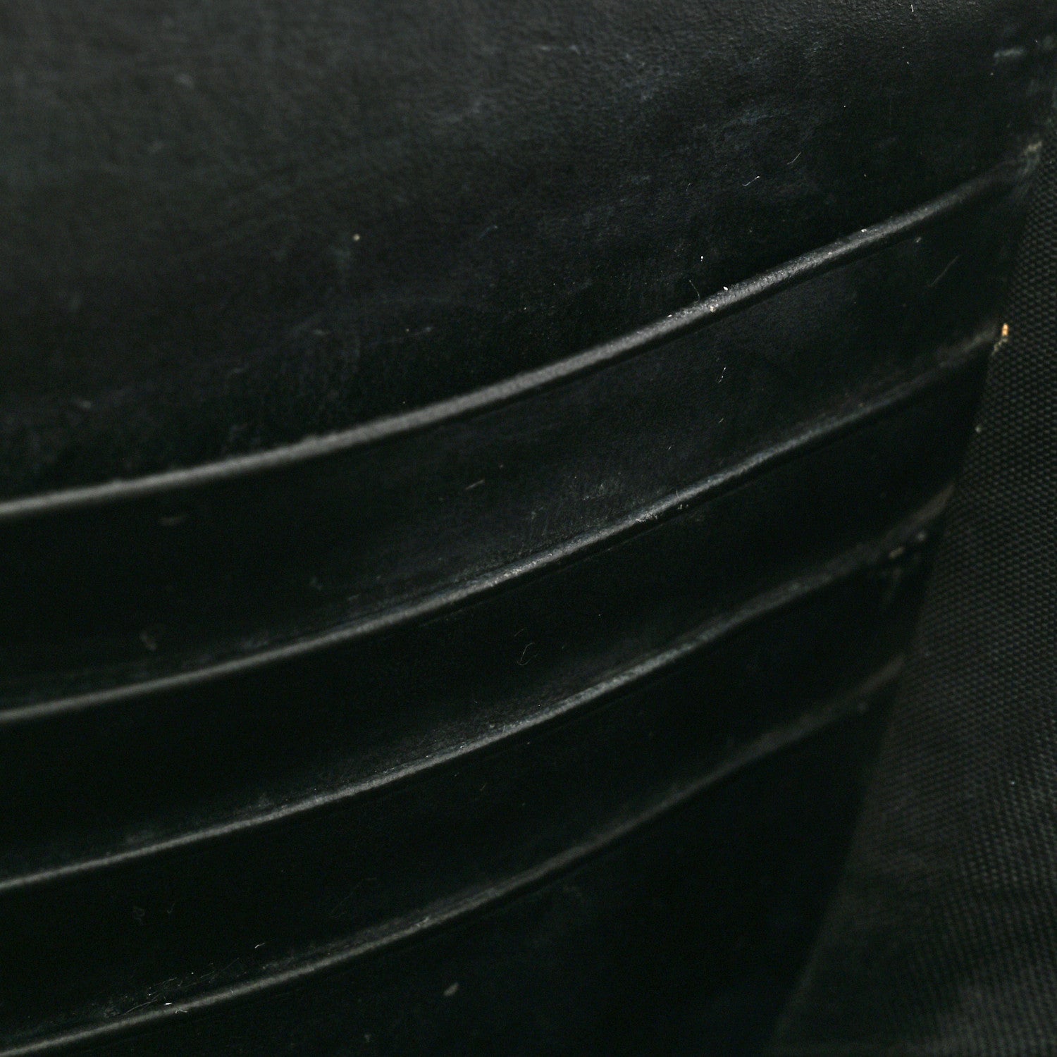 Gucci Guccissima Signature Bowy Chain Wallet Black 12 of 16