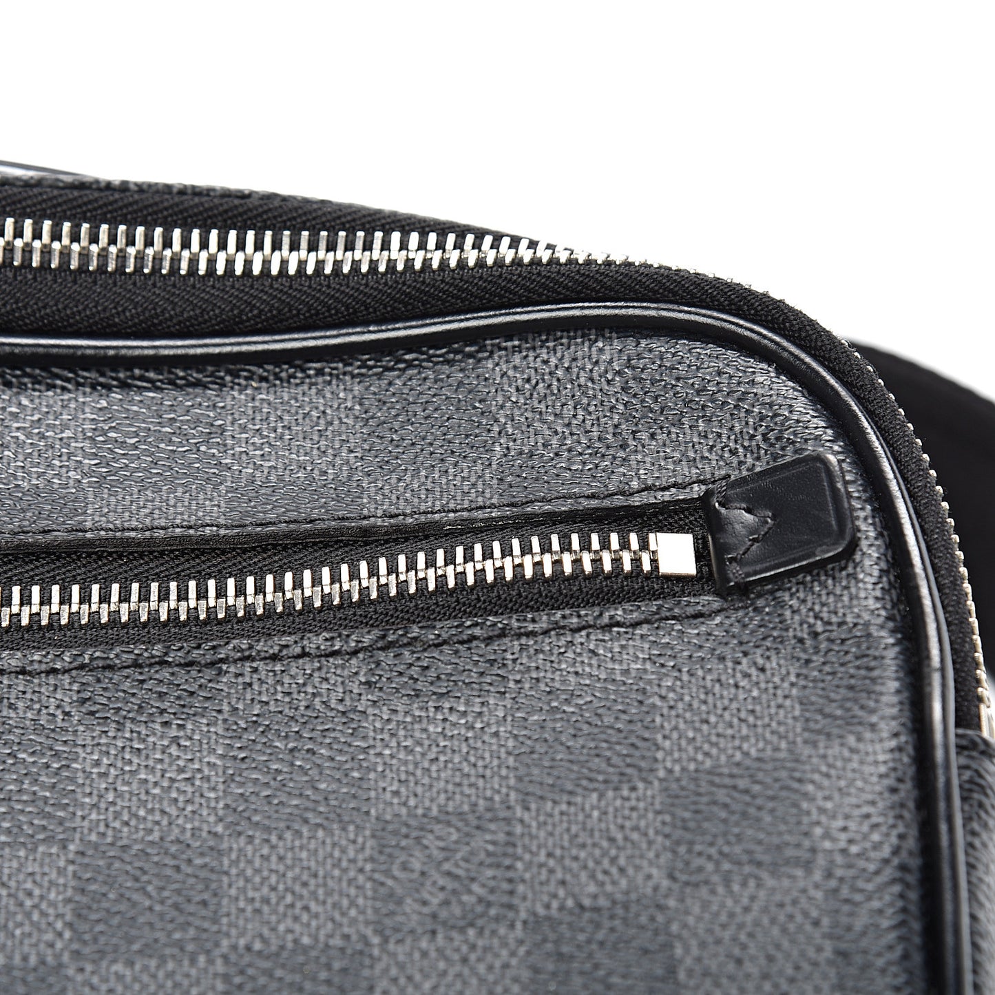 Damier Graphite Ambler