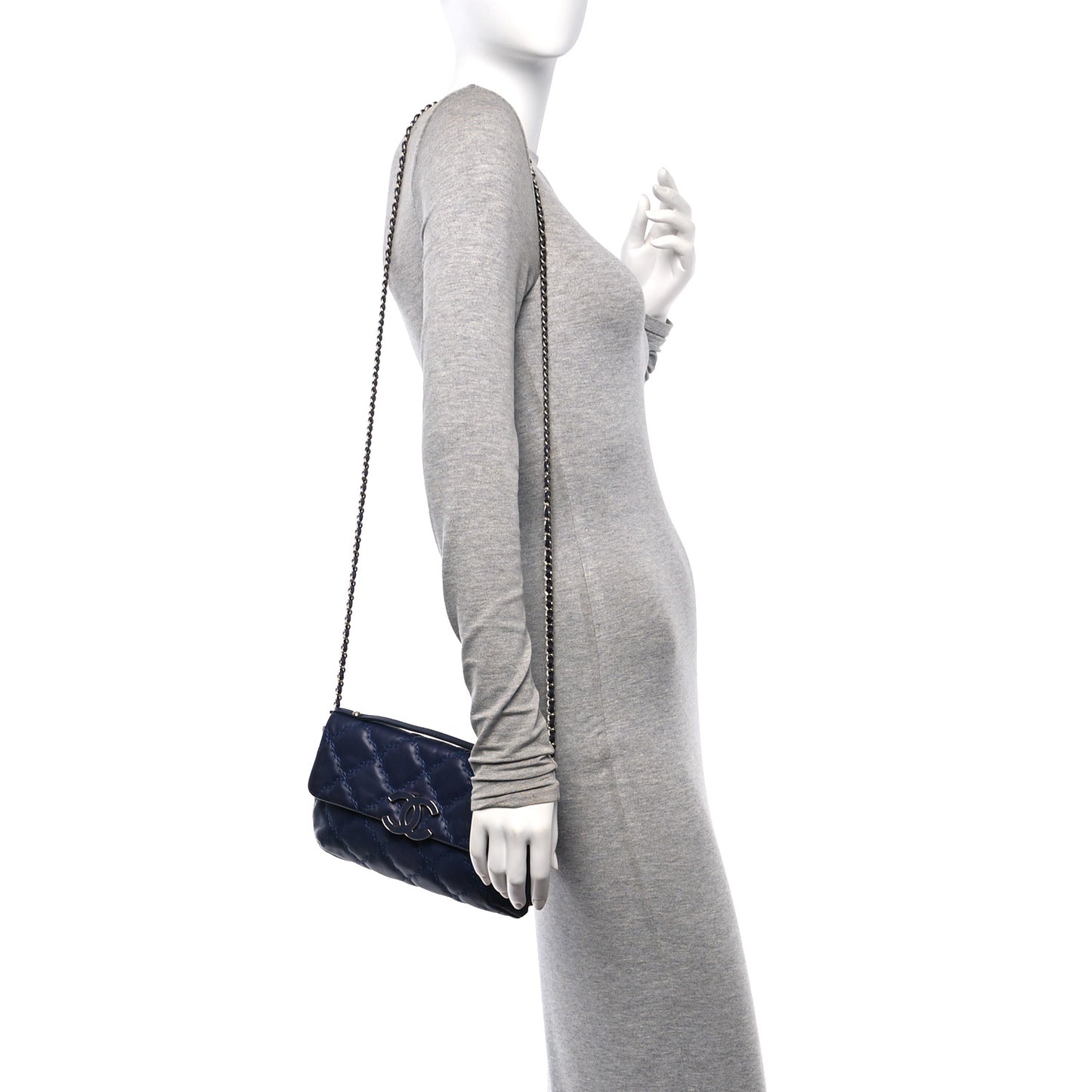 Calfskin Quilted Double Stitch Hamptons Clutch with Chain Blue