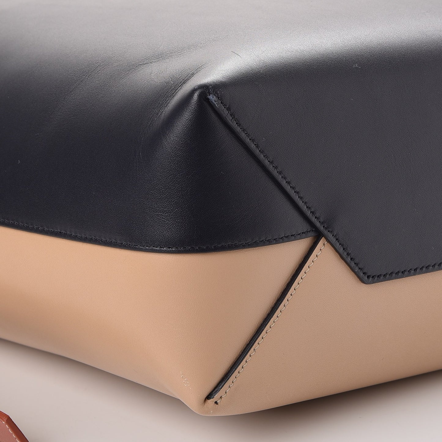 Shiny Smooth Calfskin Small Twisted Cabas Navy Beige