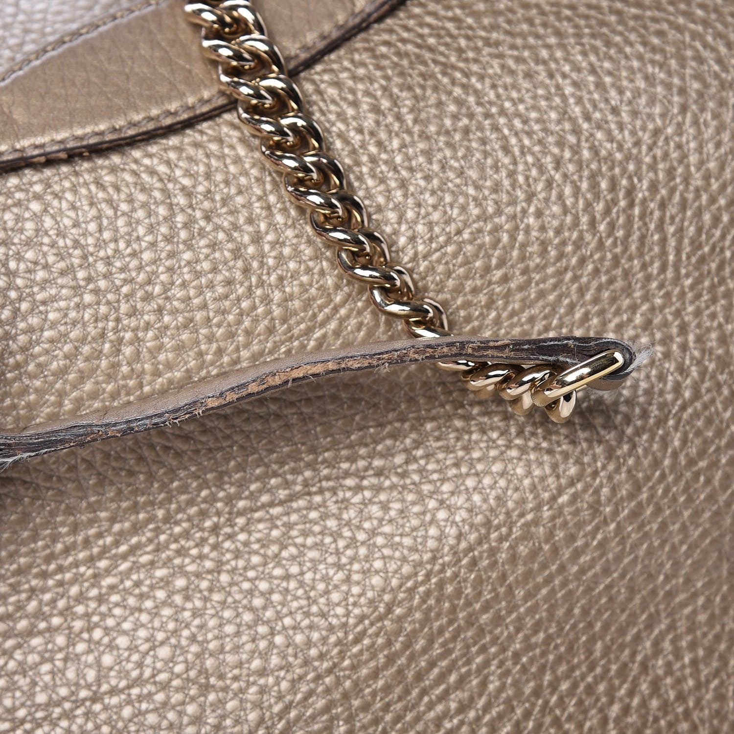 Gucci Metallic Pebbled Calfskin Medium Soho Chain Shoulder Bag Golden Beige 14 of 20