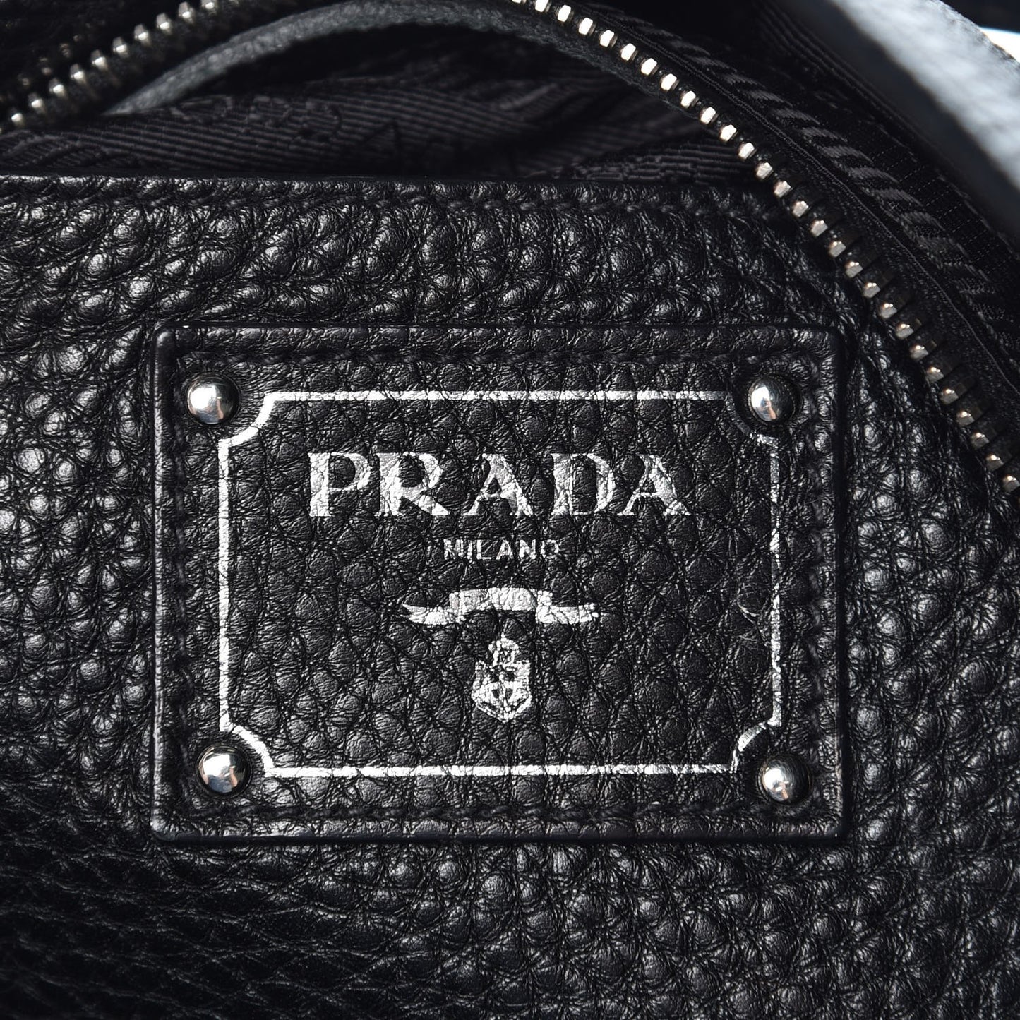 Vitello Daino Hobo Black