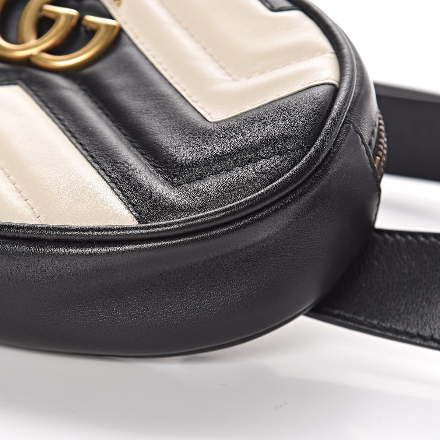 Calfskin Matelasse GG Marmont Belt Bag 85 34 Black White