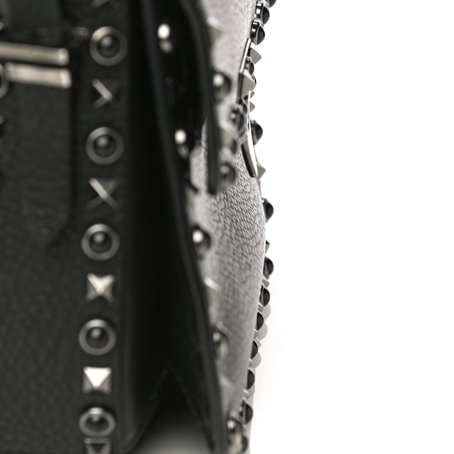Pebbled Calfskin Onyx Medium Rockstud Rolling Flap Saddle Bag Black