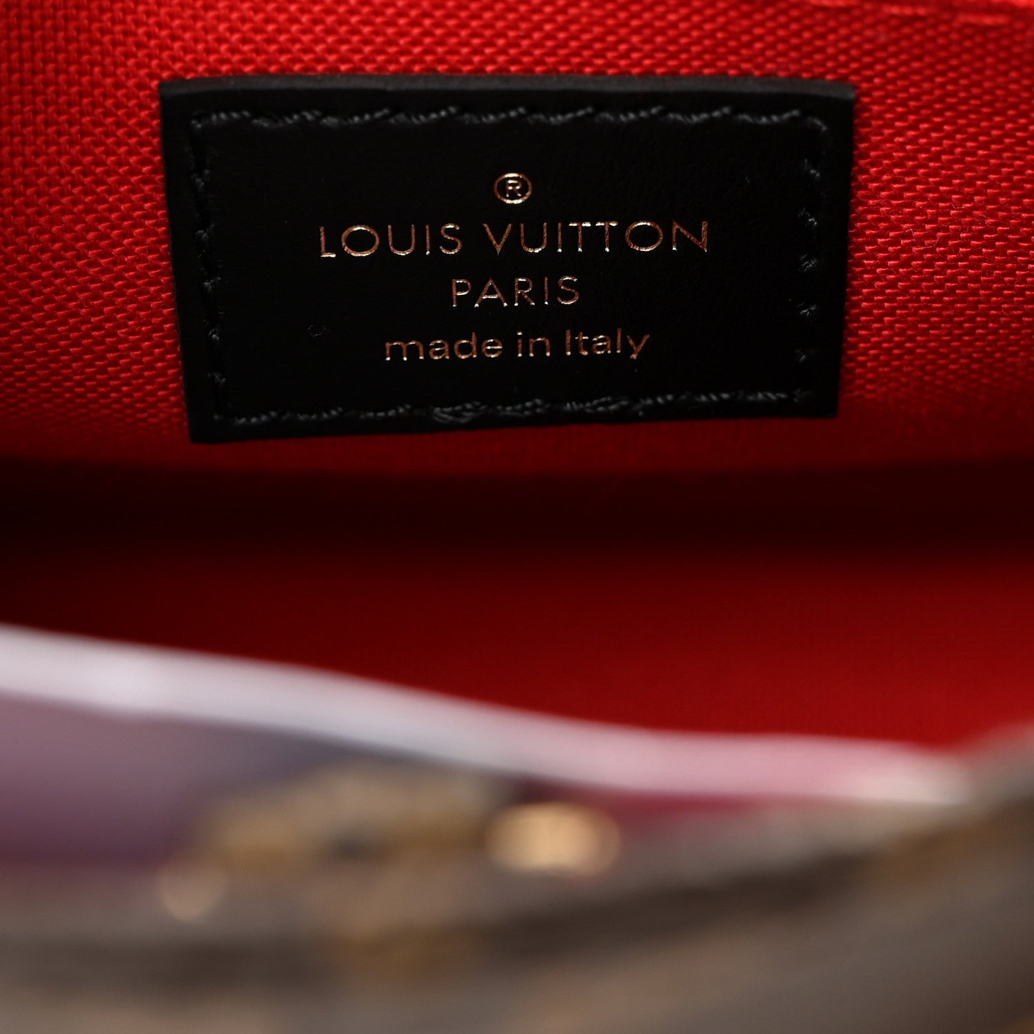 Louis Vuitton Reverse Monogram Giant Onthego BB 6 of 9