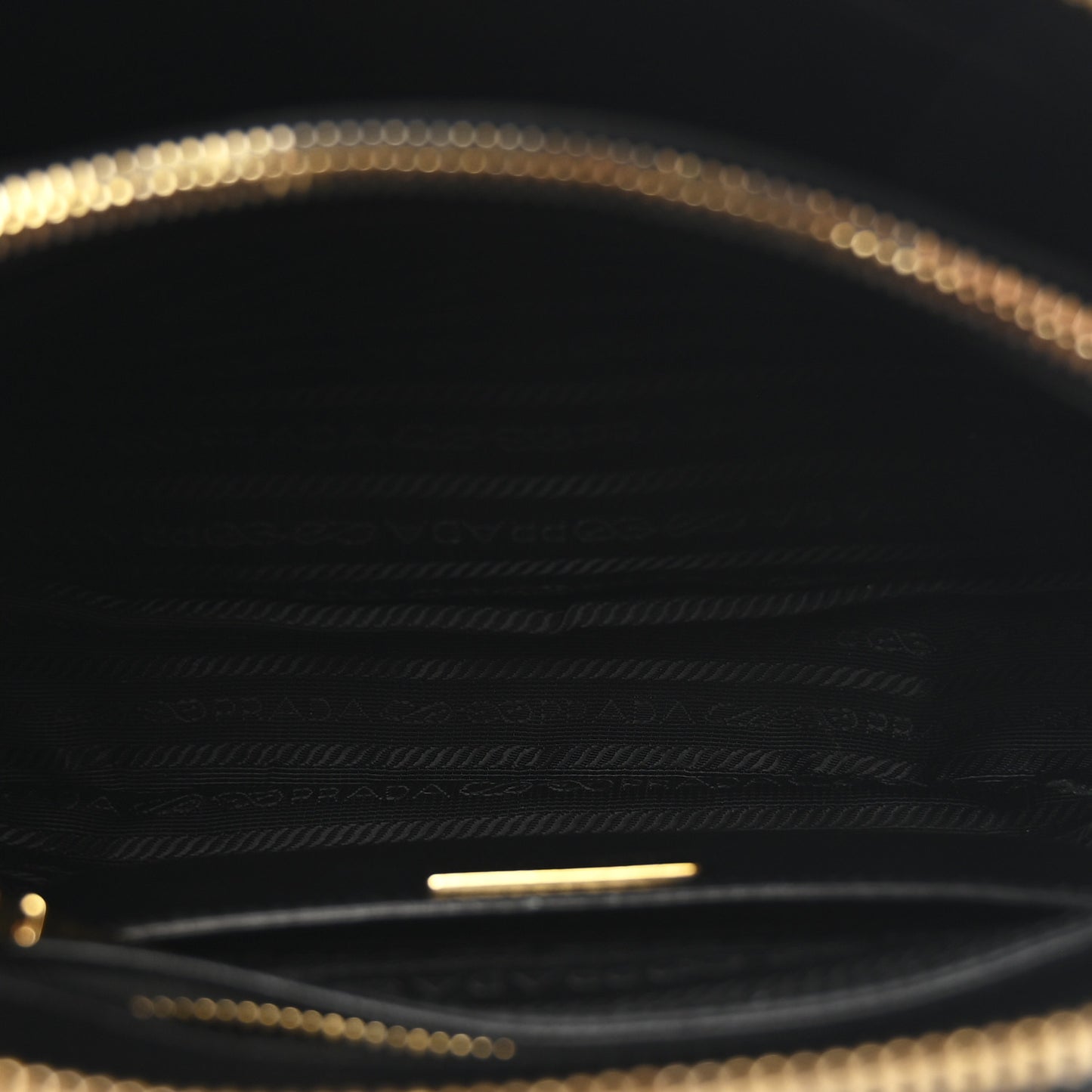 Saffiano Lux Medium Promenade Tote Black