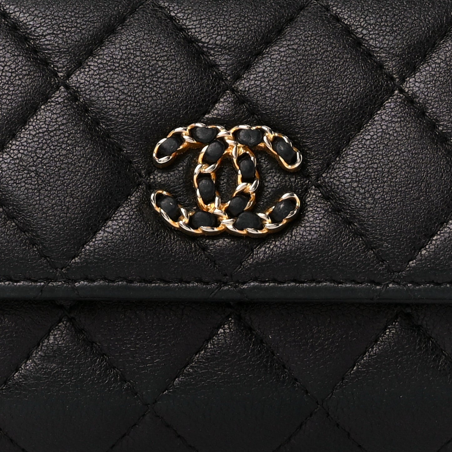 Lambskin Quilted Medium Chanel 19 Flap Wallet Black