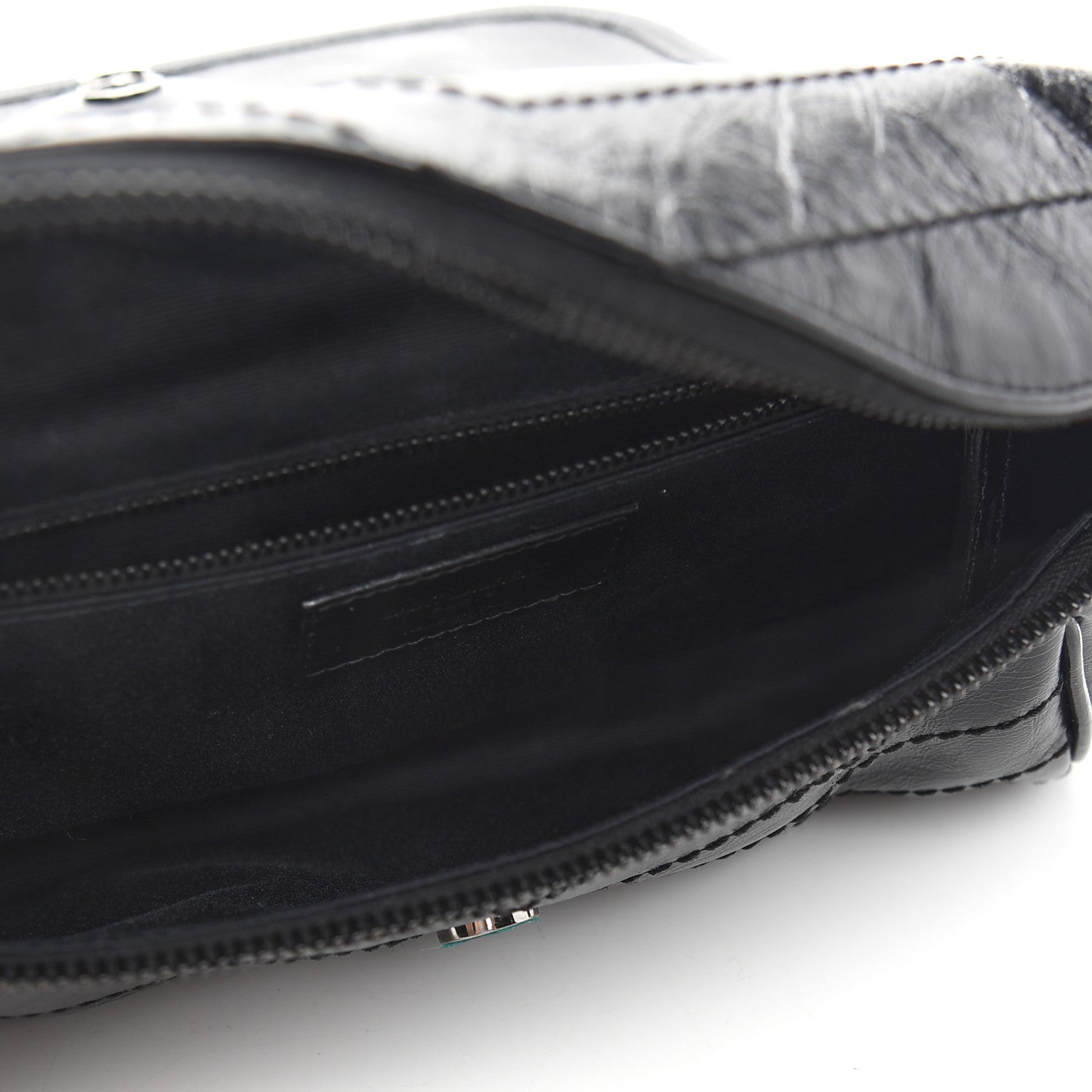 Saint Laurent Crinkled Calfskin Matelasse Monogram Niki Body Bag Black 5 of 8