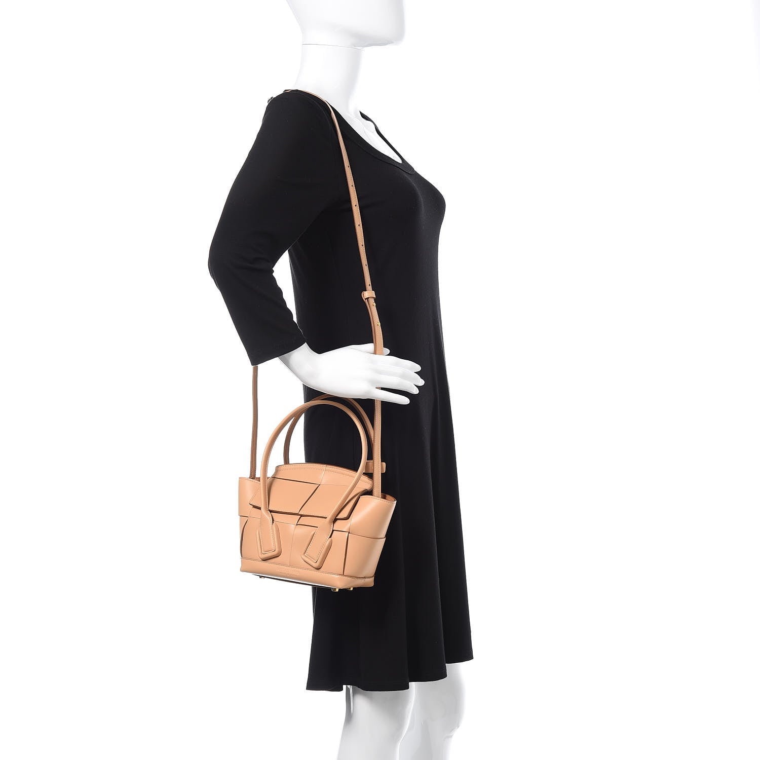 Bottega Veneta French Calfskin Maxi Intrecciato Mini Arco Nude 2 of 9