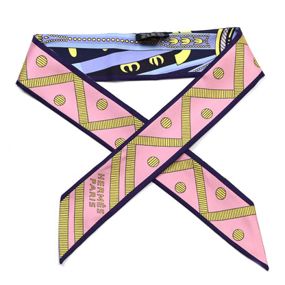 Hermes Silk Balade en Berline Twilly Vieux Rose Marine Jaune 1 of 4