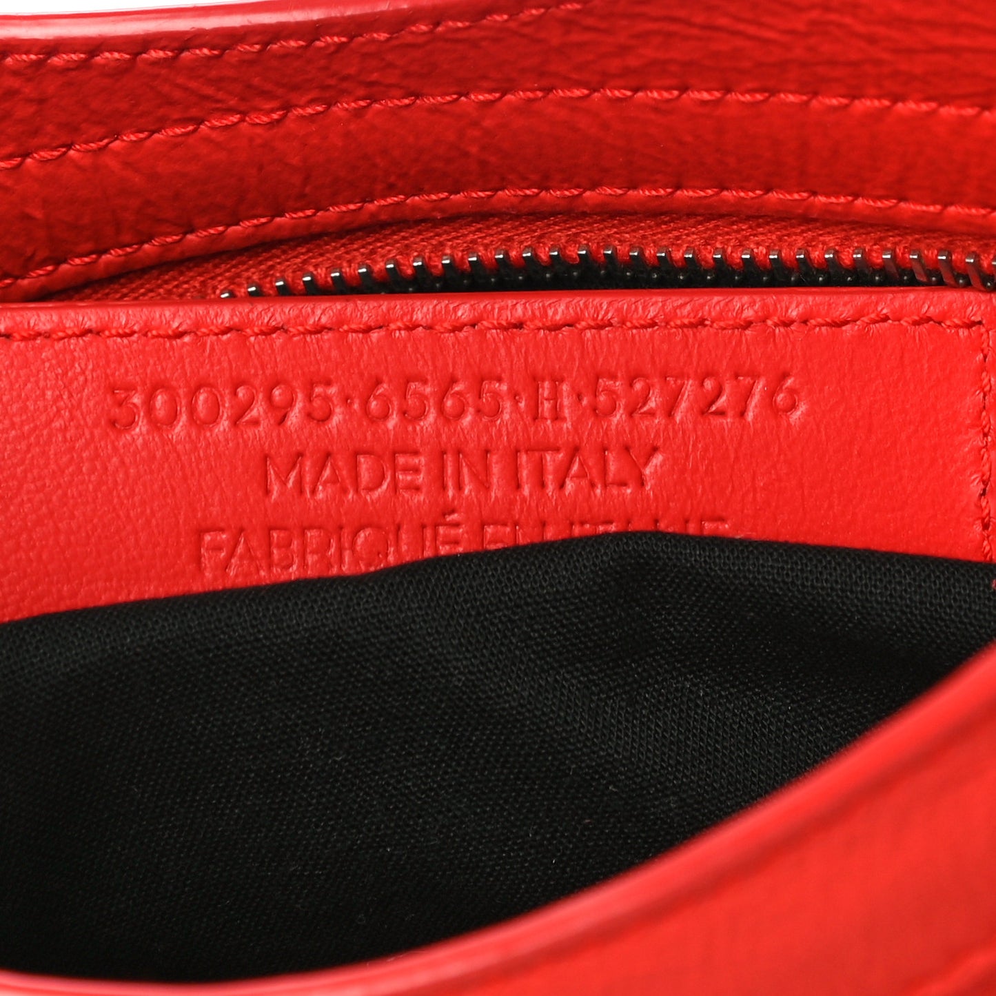 Matte Goatskin Rubber Covered Classic Hardware Mini City Rouge Coquelicot Rouge Braise