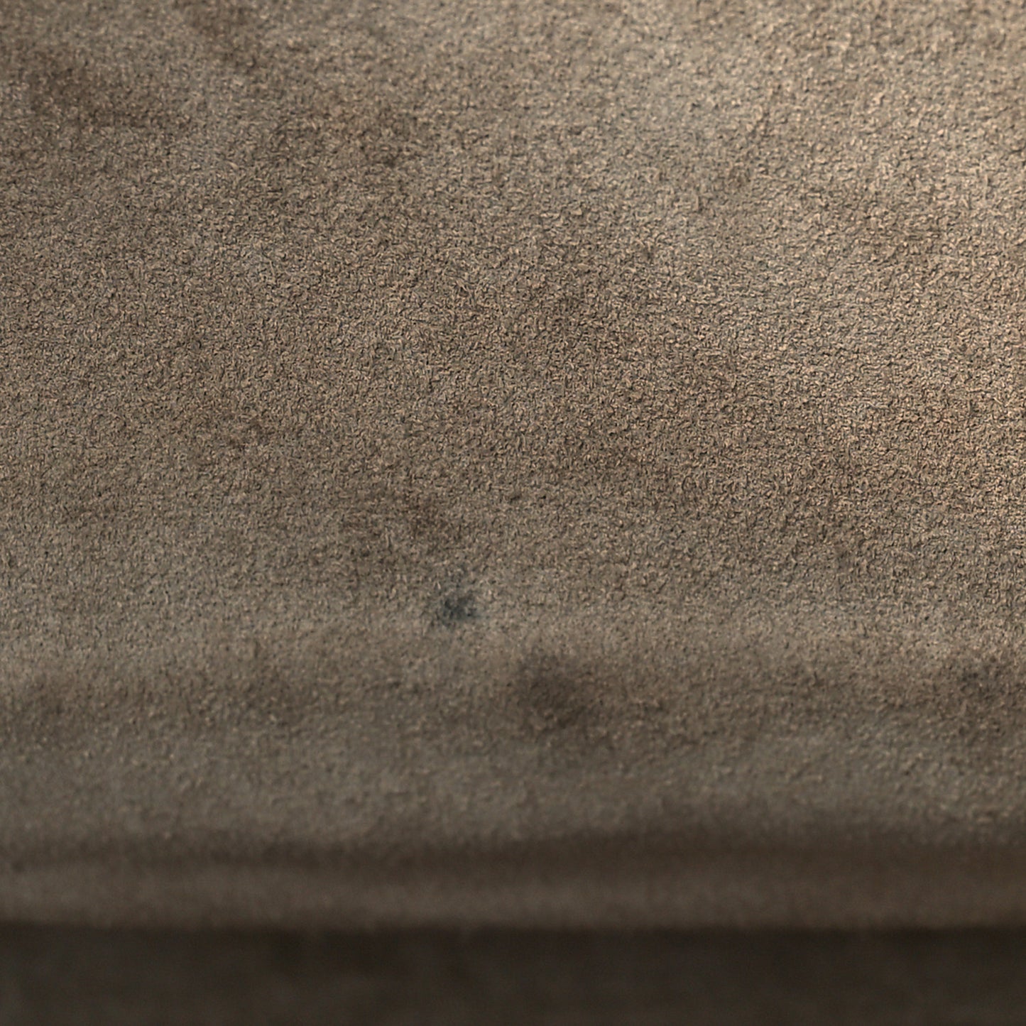 Supple Calfskin Medium Phantom Luggage Beige