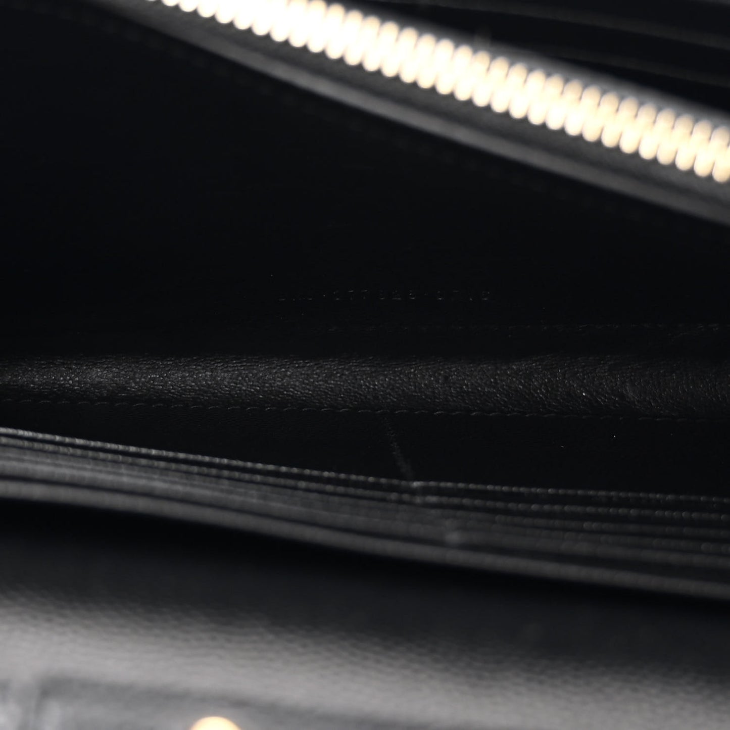 Grain De Poudre Matelasse Chevron Monogram Chain Wallet Black