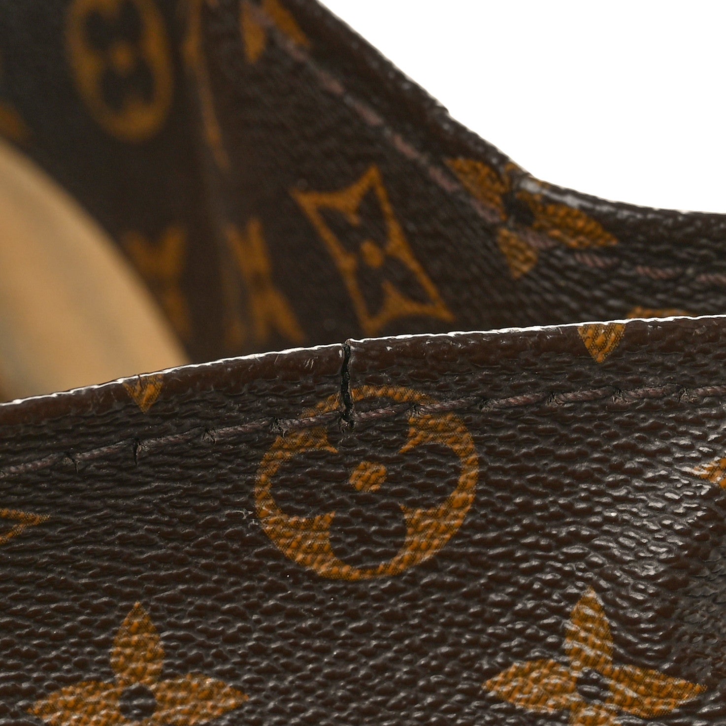 Louis Vuitton Monogram Artsy MM 11 of 14