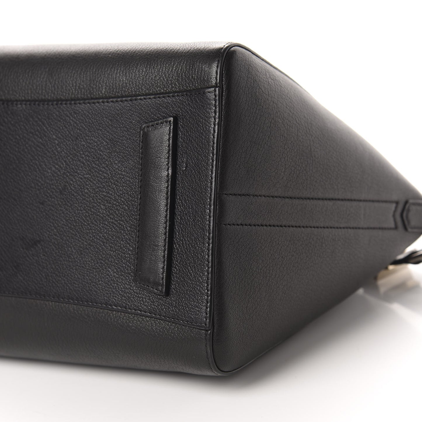 Sugar Goatskin Medium Antigona Black
