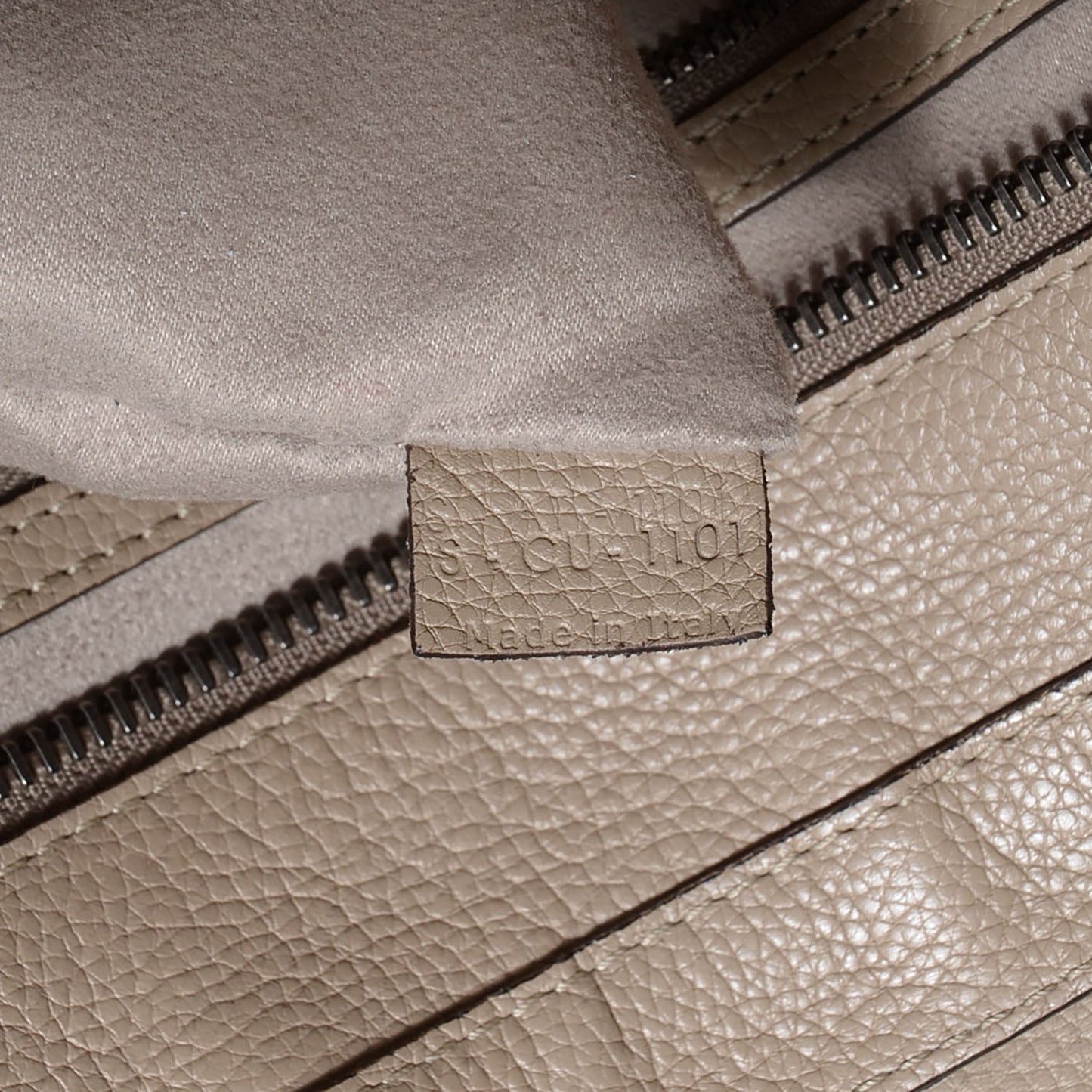 Drummed Calfskin Shoulder Luggage Dune
