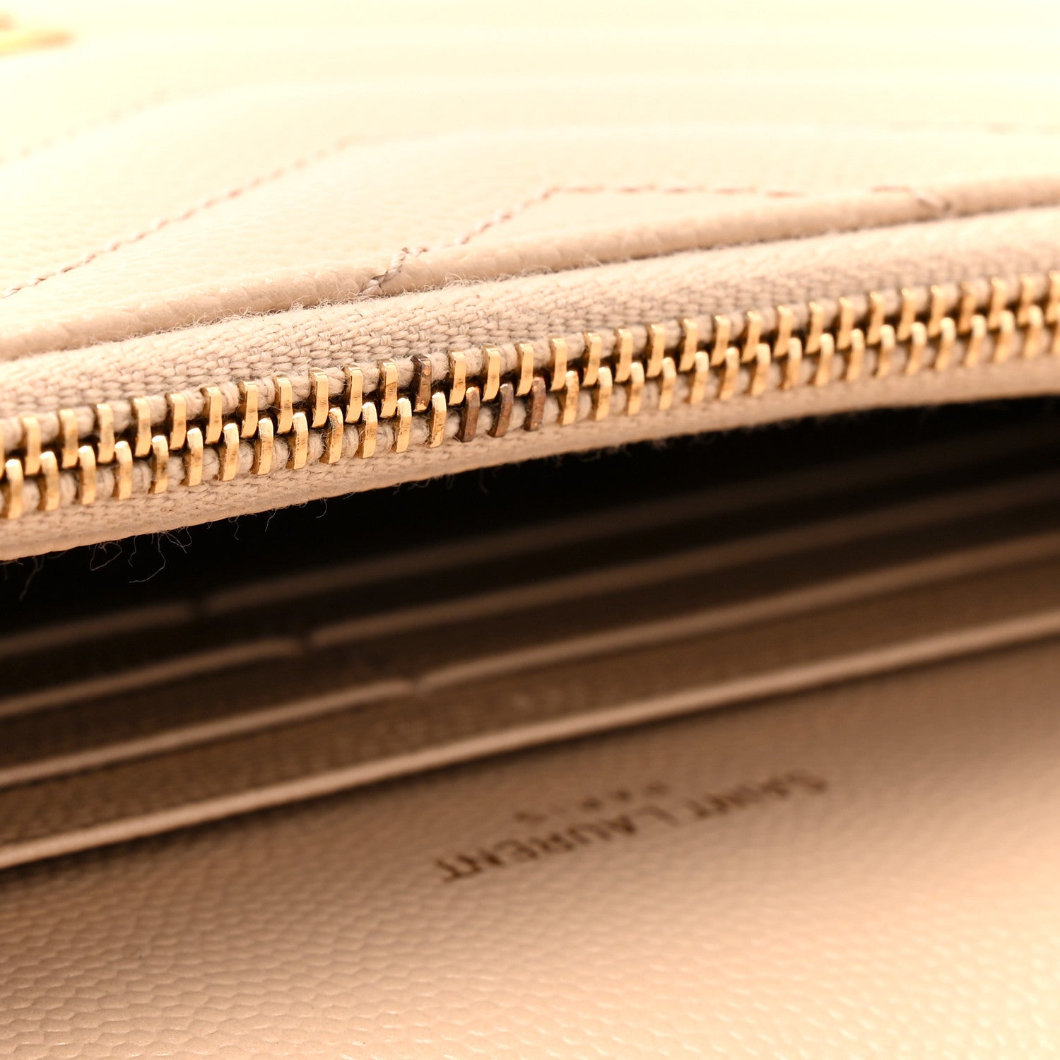 Saint Laurent Grain De Poudre Matelasse Chevron Monogram Envelope Chain Wallet Nude Powder 11 of 12