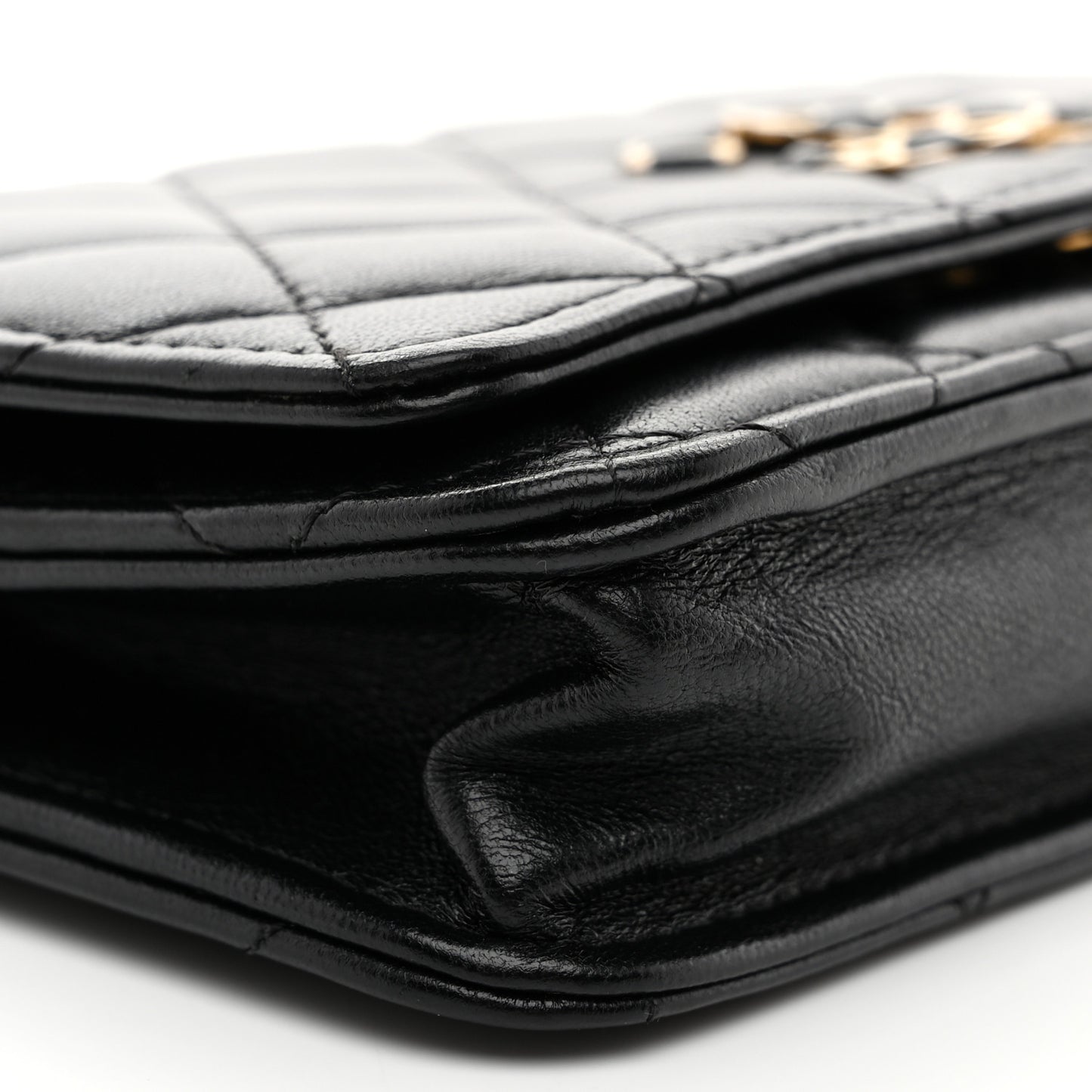 Lambskin Quilted Infinity Wallet On Chain WOC Black
