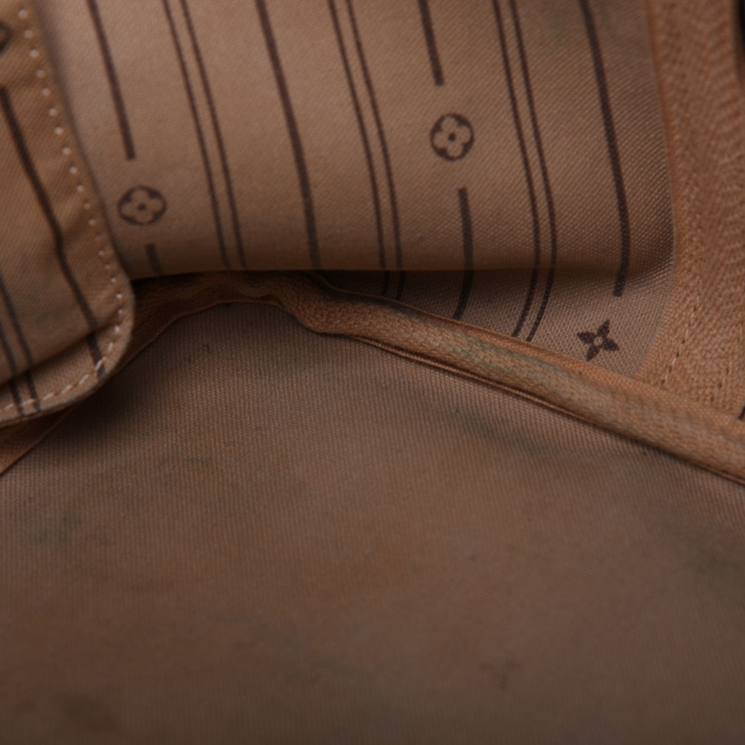 Louis Vuitton Monogram Neverfull GM 13 of 32