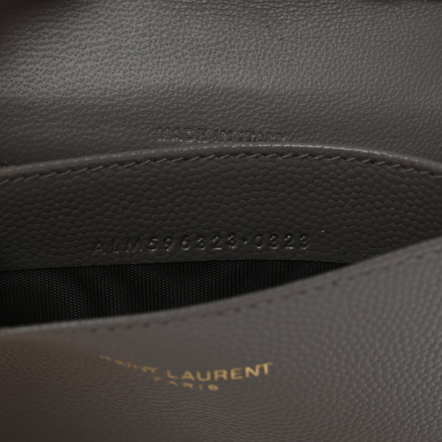 Saint Laurent Grain De Poudre Matelasse Chevron Monogram Flap Card Case Fog 8 of 9
