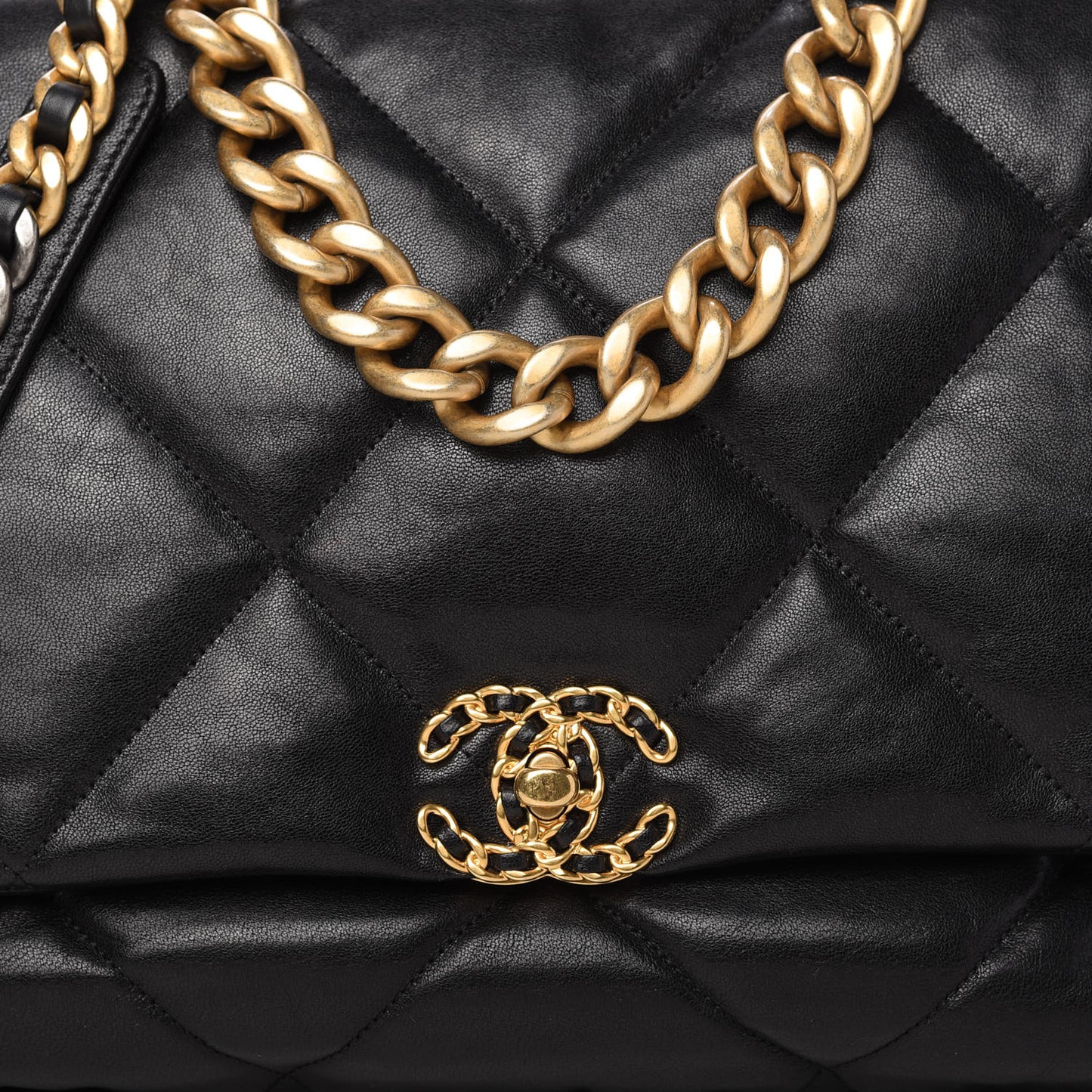 Goatskin Quilted Maxi Chanel 19 Flap Black