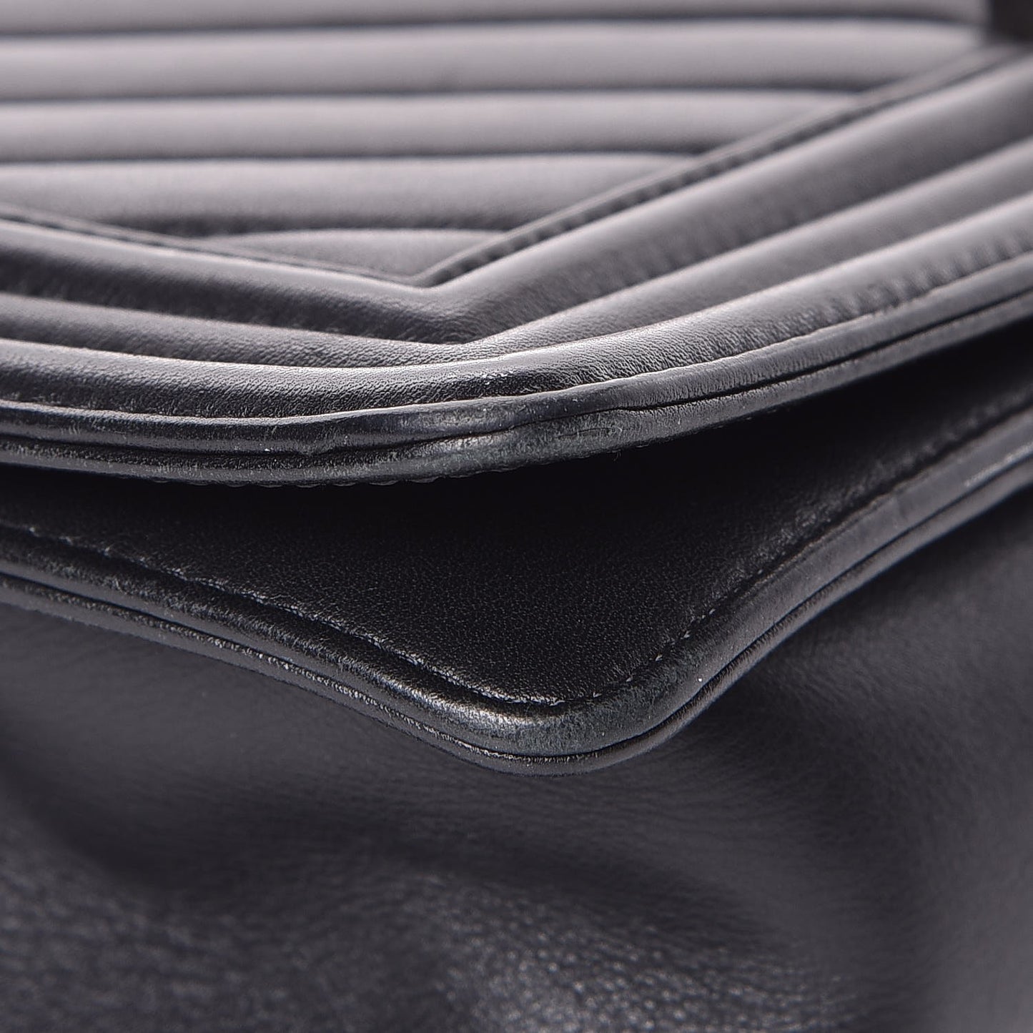 Calfskin Chevron Quilted New Medium Boy Flap Black