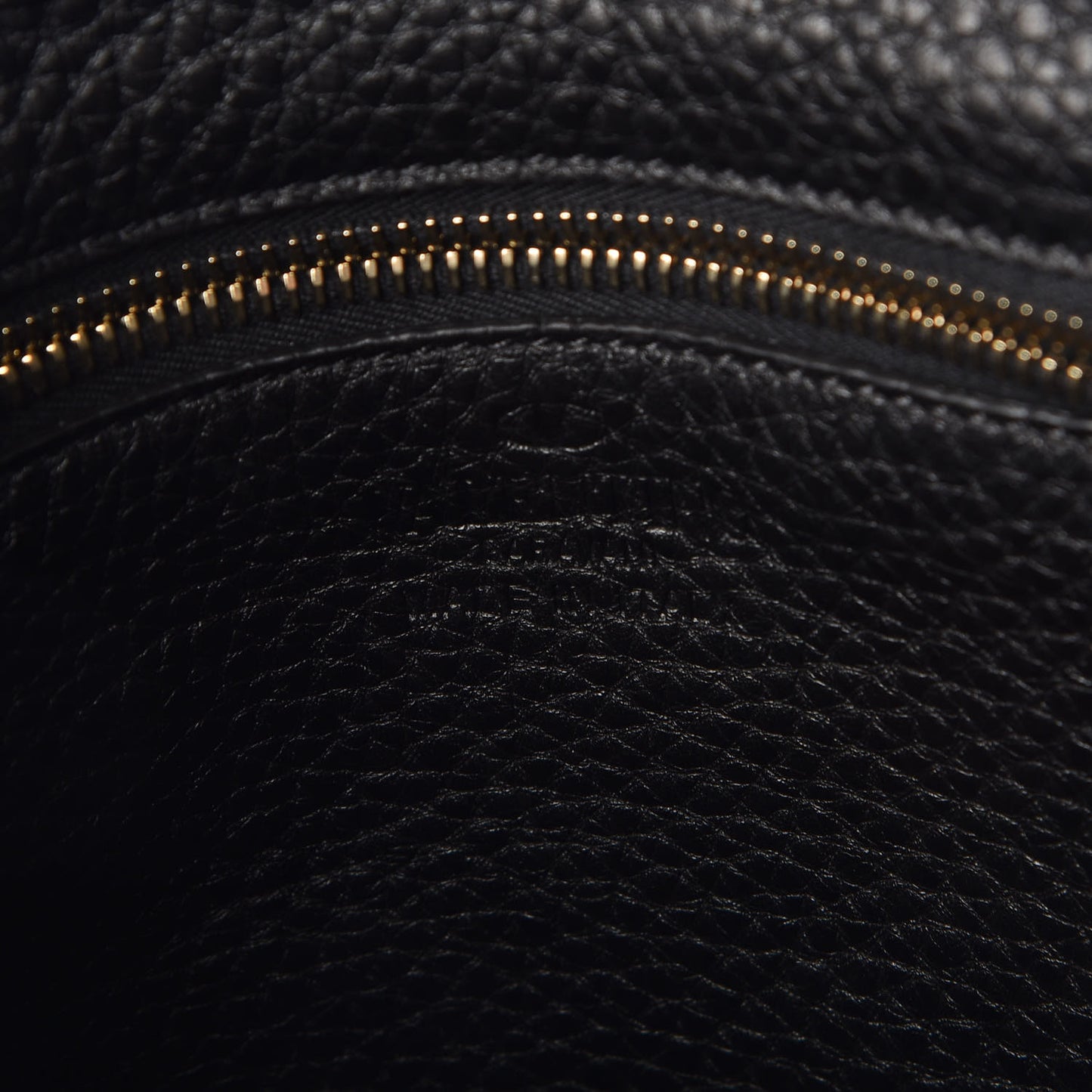 Pebbled Calfskin Small Rockstud Flip-Lock Messenger Bag Black