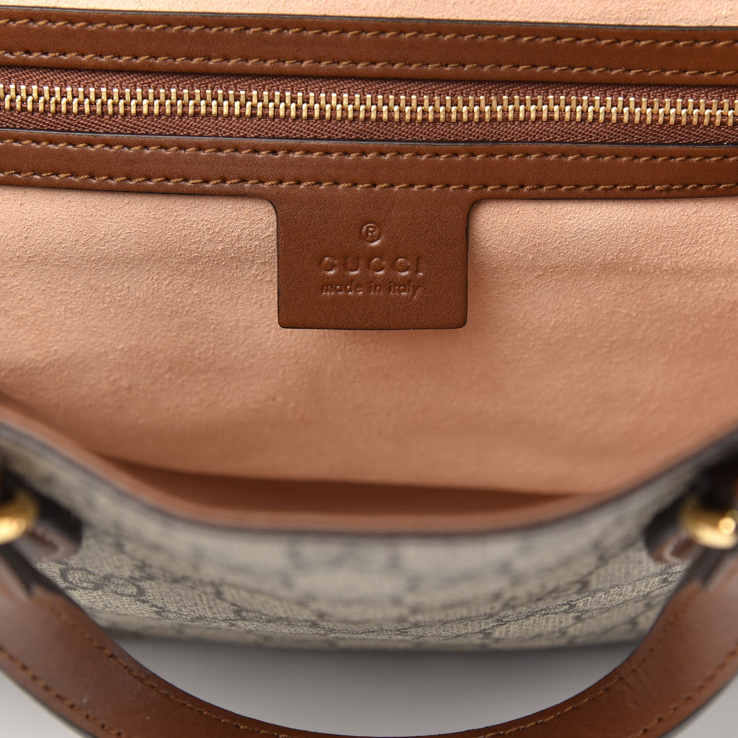 Soft GG Supreme Monogram Small Crossbody Tote Beige Cuir