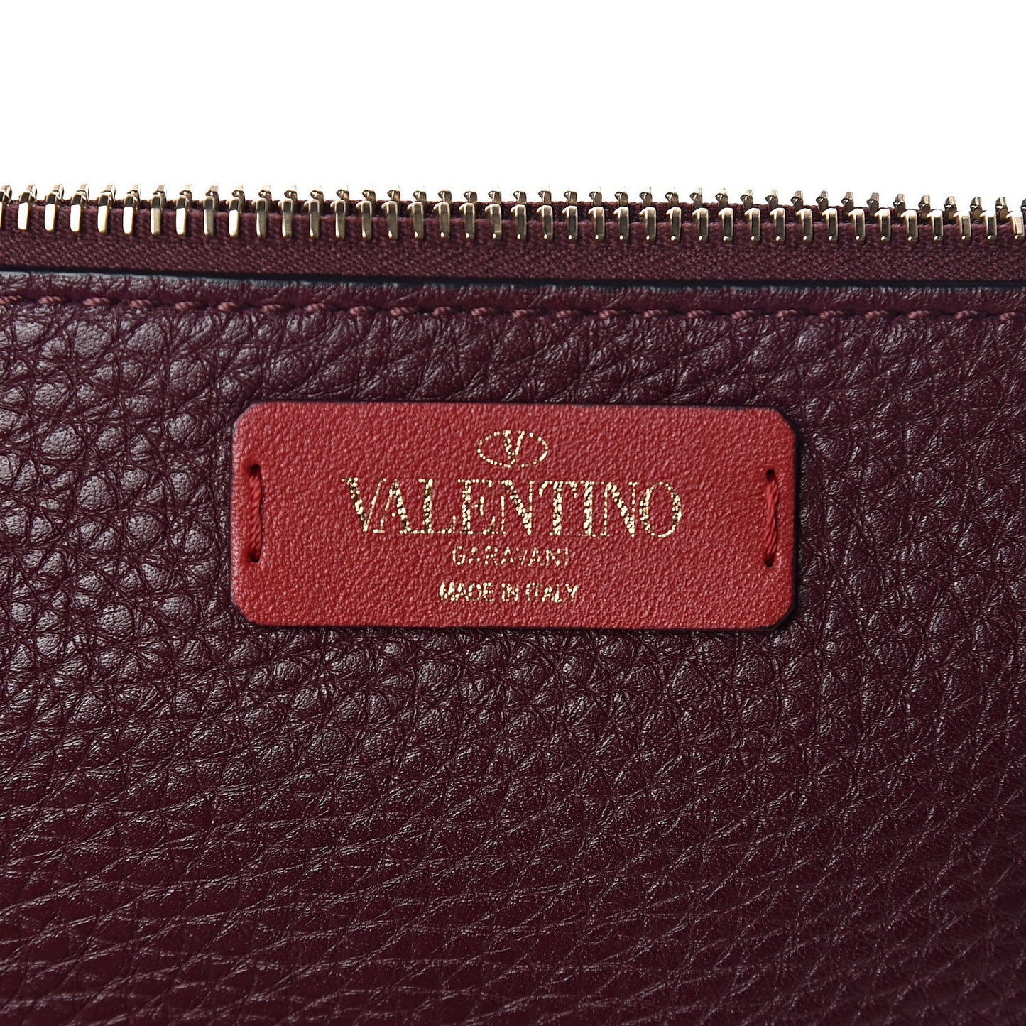 Pebbled Calfskin Small Rockstud Bucket Bag Vinaccia