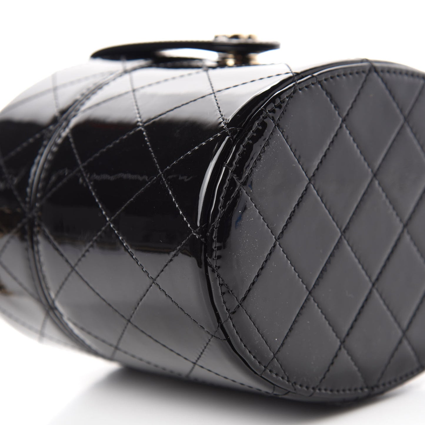 Patent Quilted Round Small Vanity With Chain Black