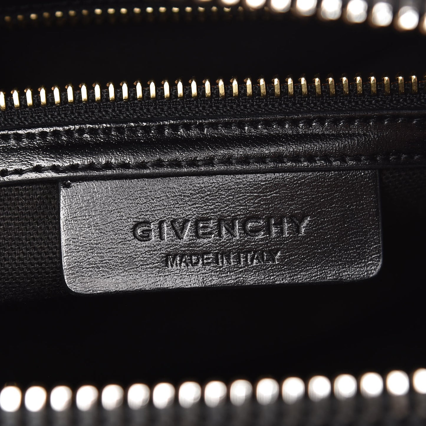 Shiny Lord Calfskin Small Antigona Black