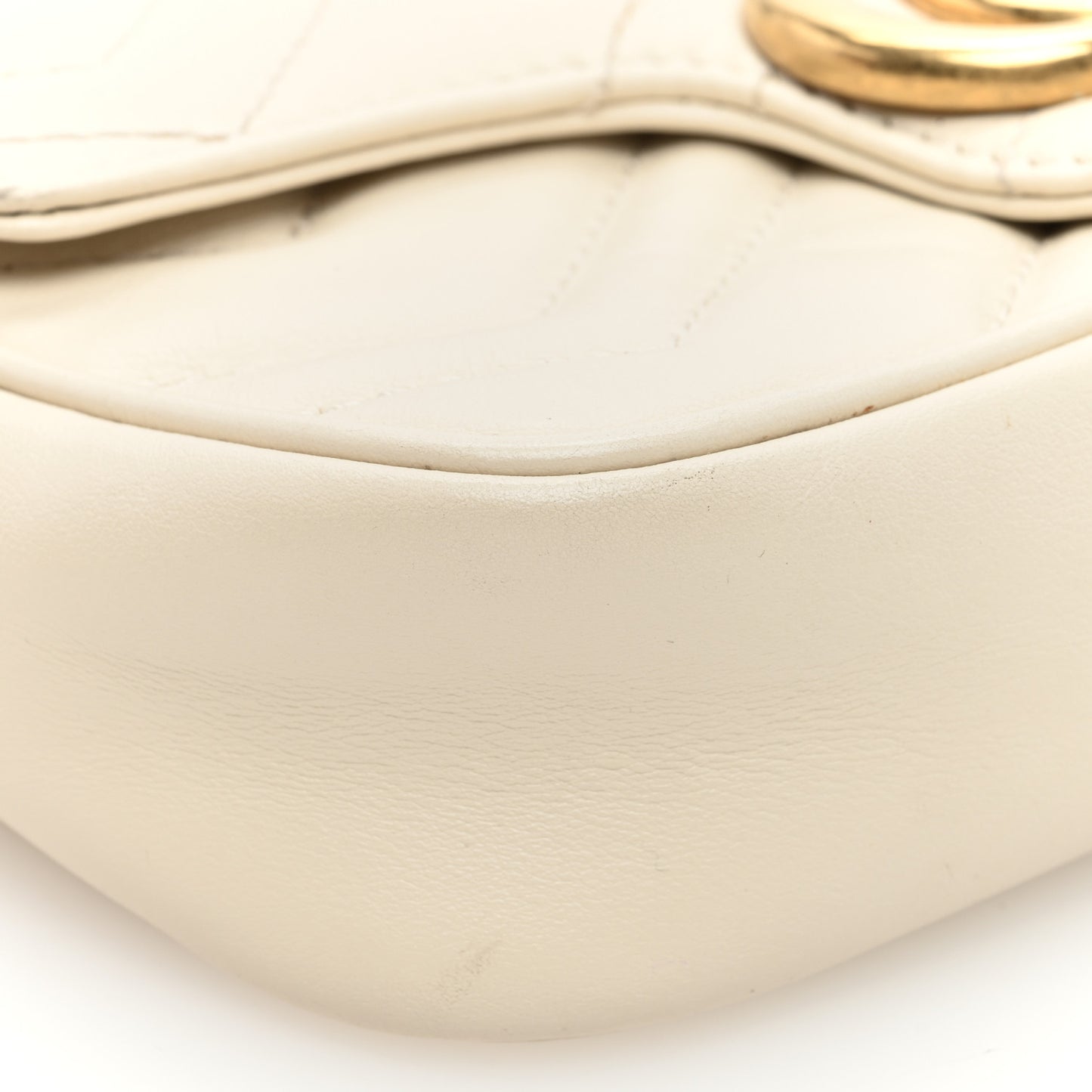 Calfskin Matelasse Super Mini GG Marmont Shoulder Bag White
