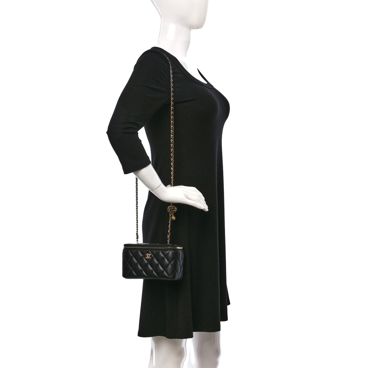 Lambskin Quilted Small Pearl Crush Vanity Case With Chain Black
