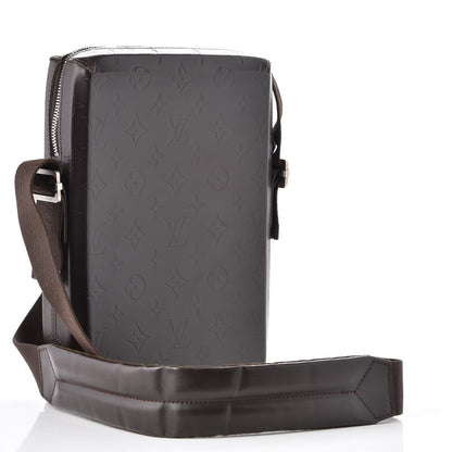 Louis Vuitton Monogram Glace Bobby Cafe 2 of 12