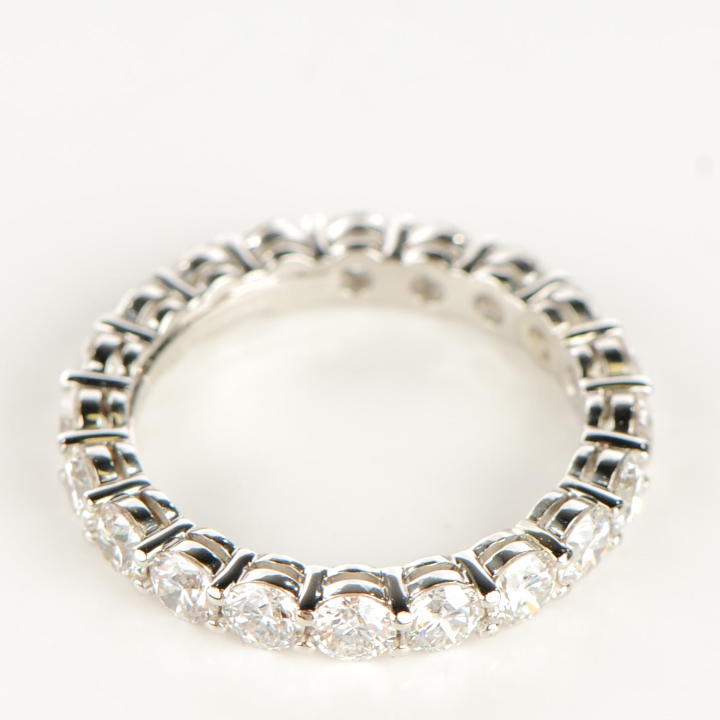 Platinum Diamond Shared Setting Band Ring 8.25