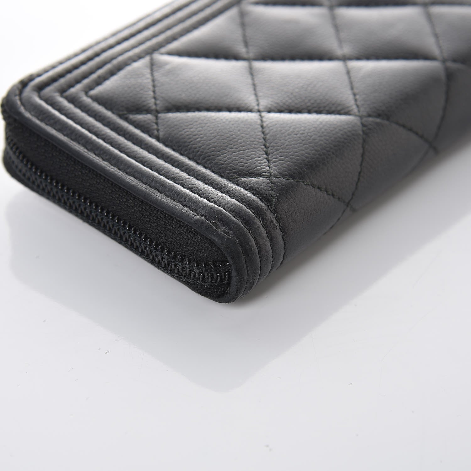 Chanel Caviar Quilted Boy Small Zip Around Wallet So Black 17 of 21