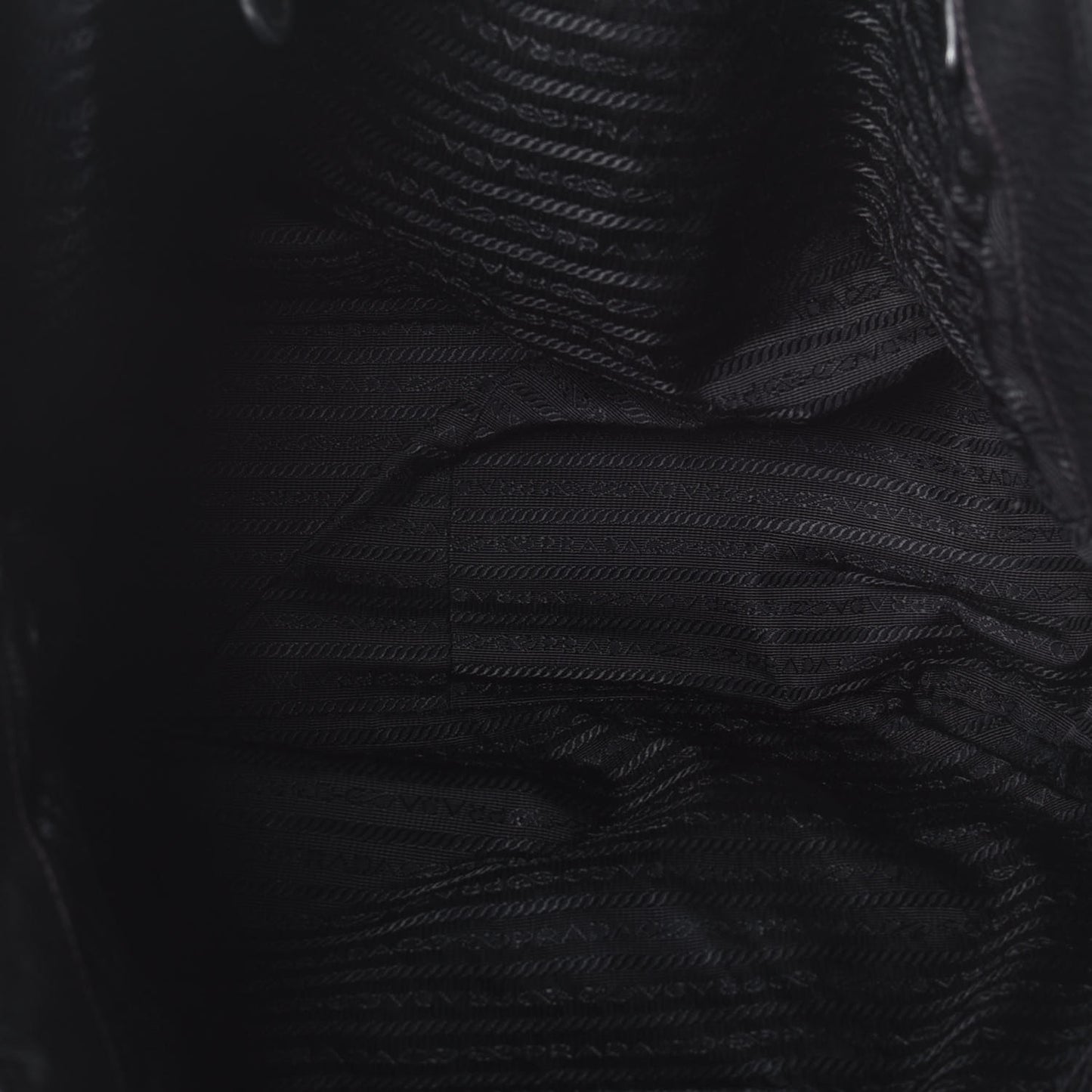Vitello Daino Tote Nero Black