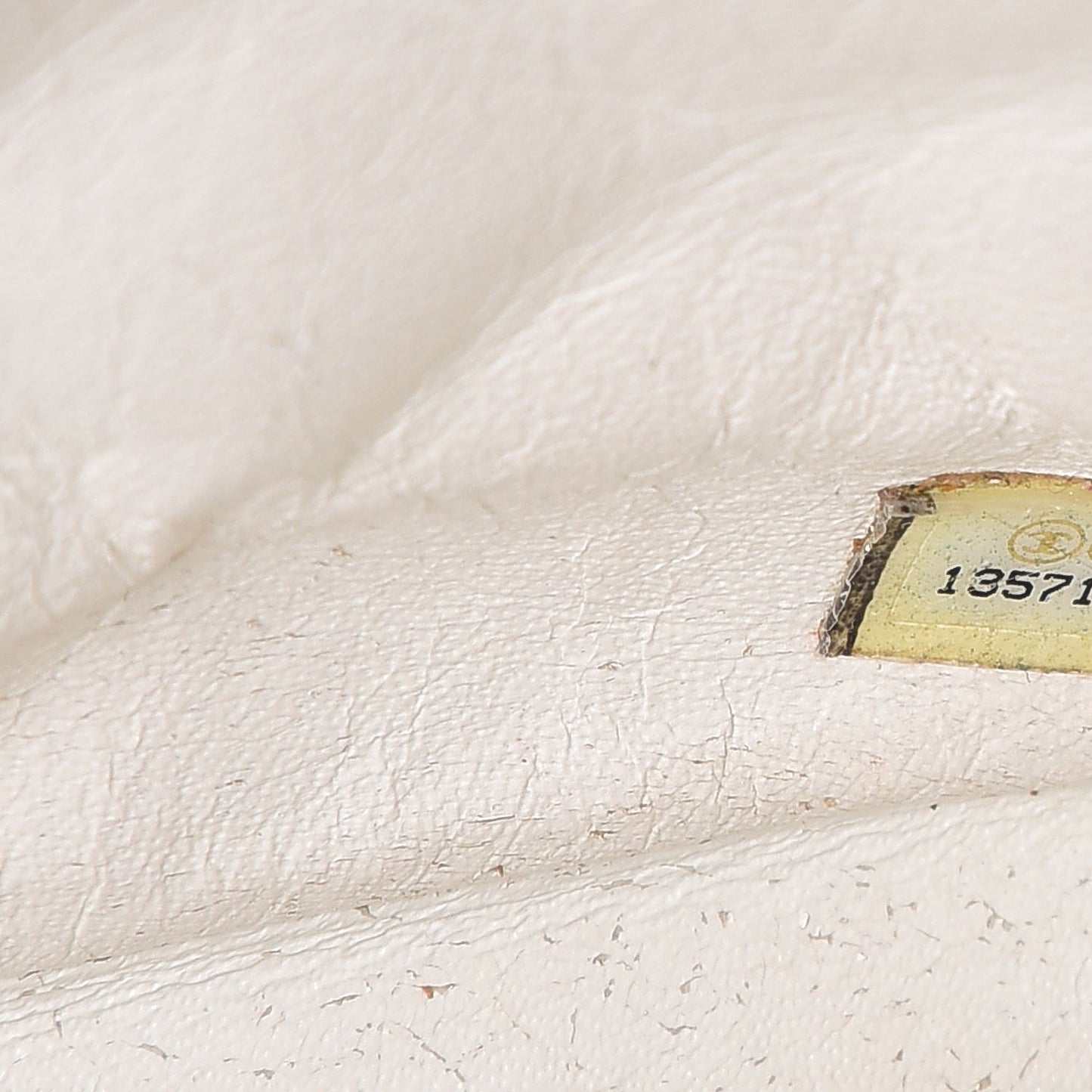 Caviar Quilted Jumbo Single Flap White
