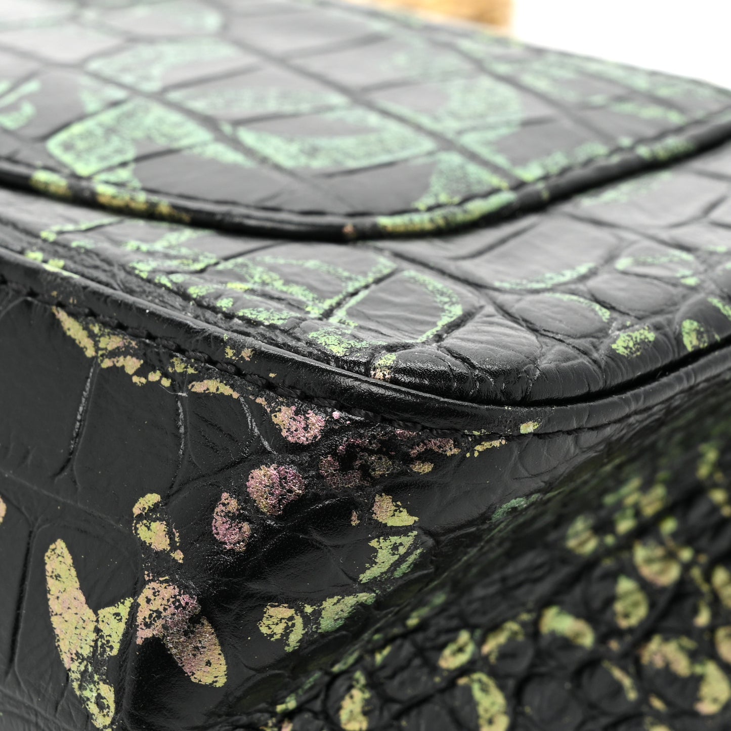 Calfskin Crocodile Embossed Graffiti 2.55 Mini Cocodile Reissue Flap Black Pink