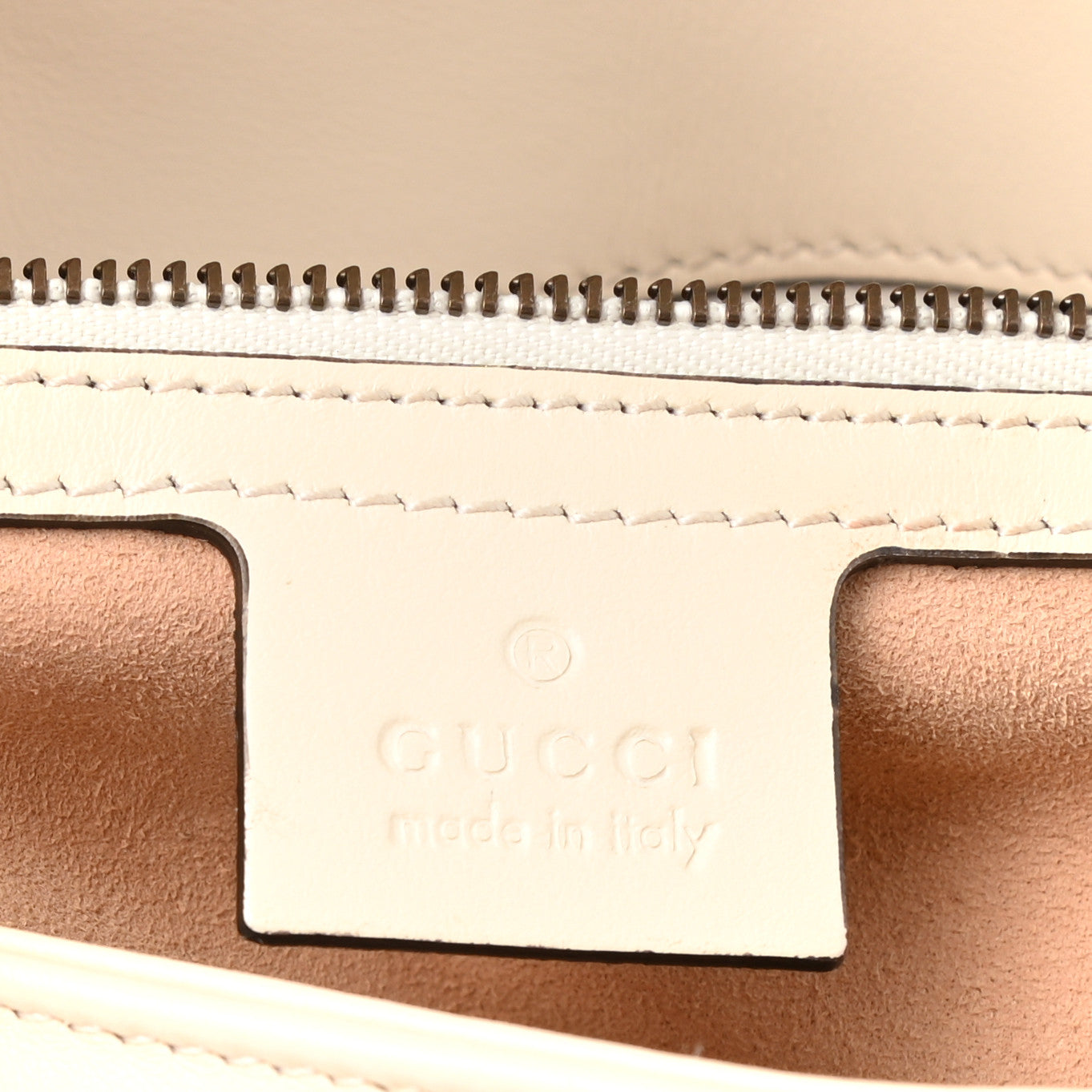 Calfskin Matelasse Small GG Marmont Shoulder Bag White