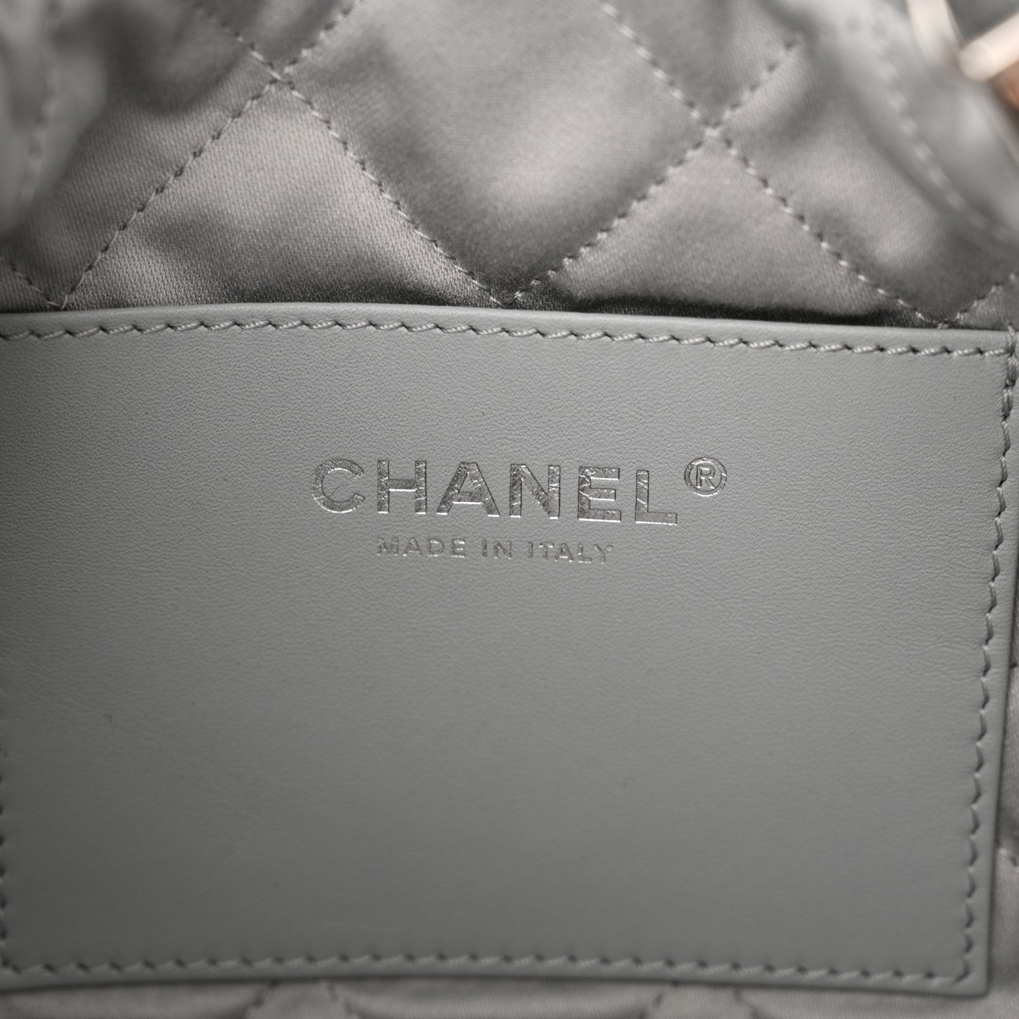 Metallic Lambskin Quilted Mini Chanel 22 Silvery