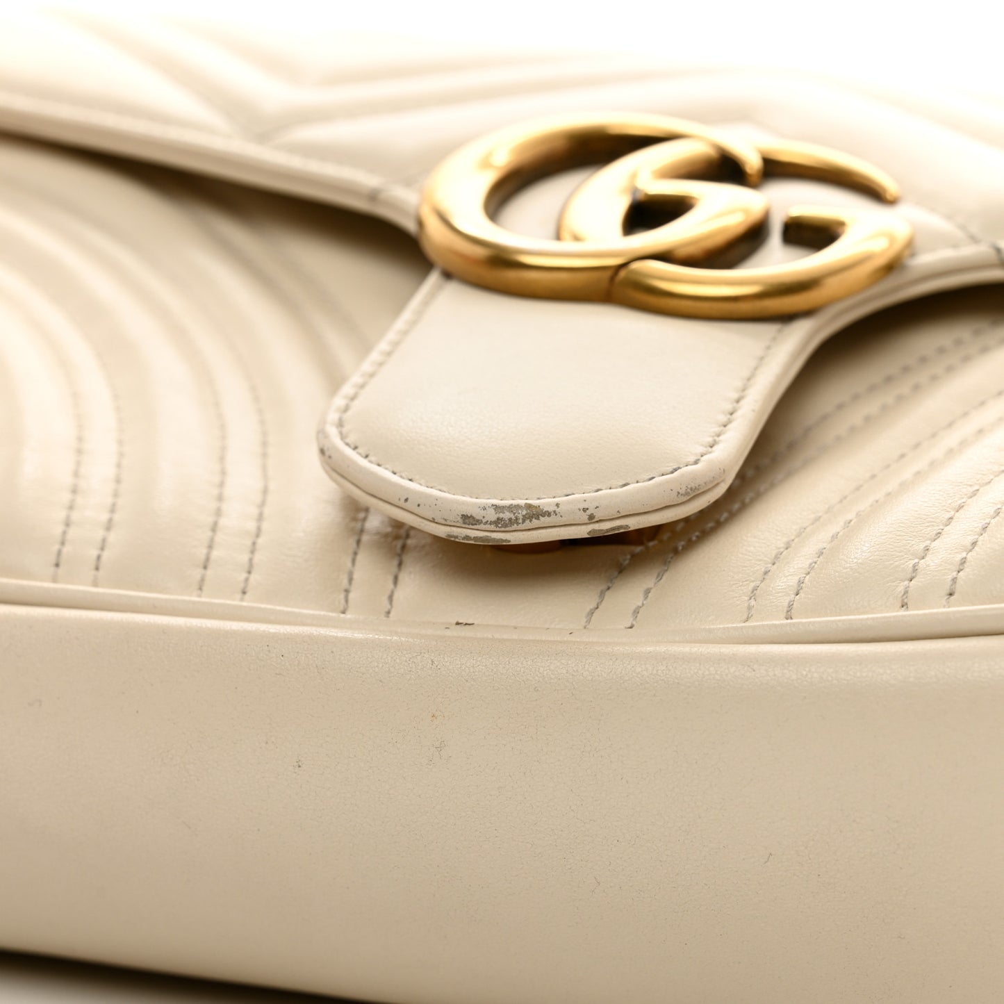 Calfskin Matelasse Small GG Marmont Shoulder Bag White